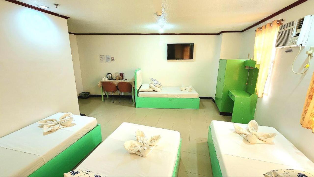 Quadruple Room - Photo 3