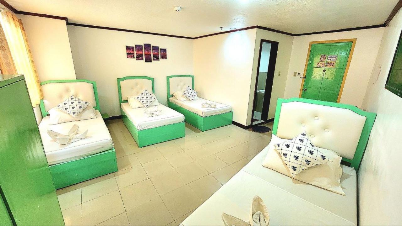 Quadruple Room - Photo 6