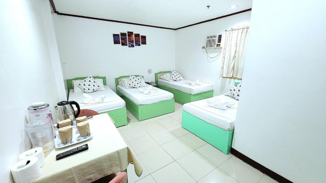 Quadruple Room - Photo 10