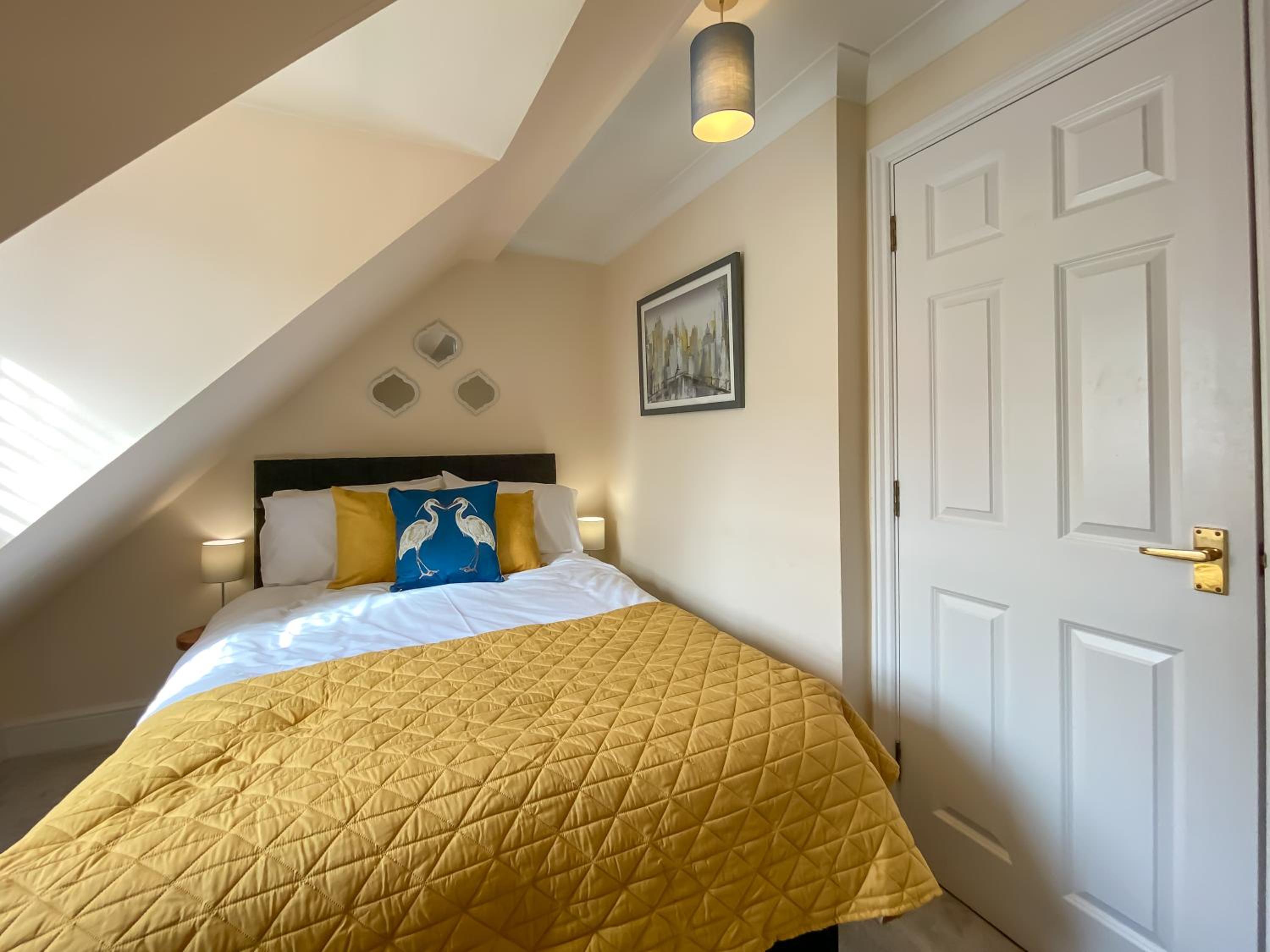 Four-Bedroom House photo 2