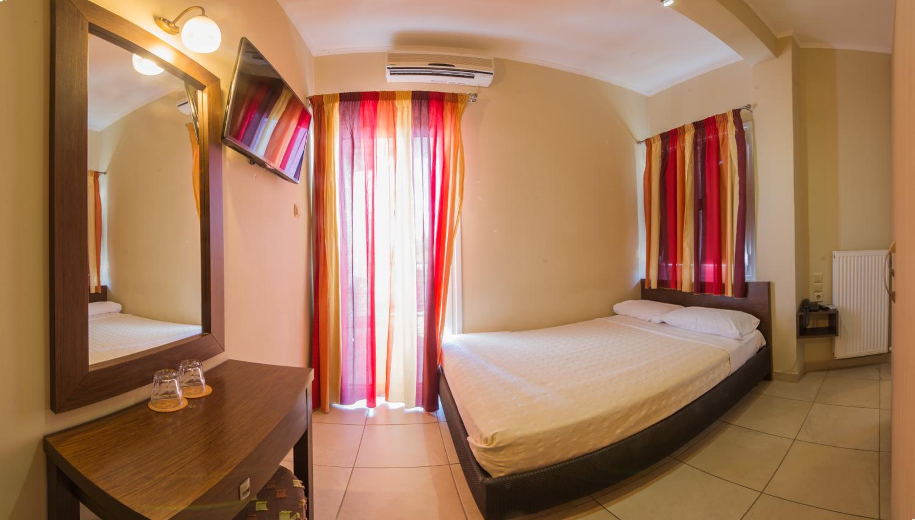 Single Room with Balcony photo 3
