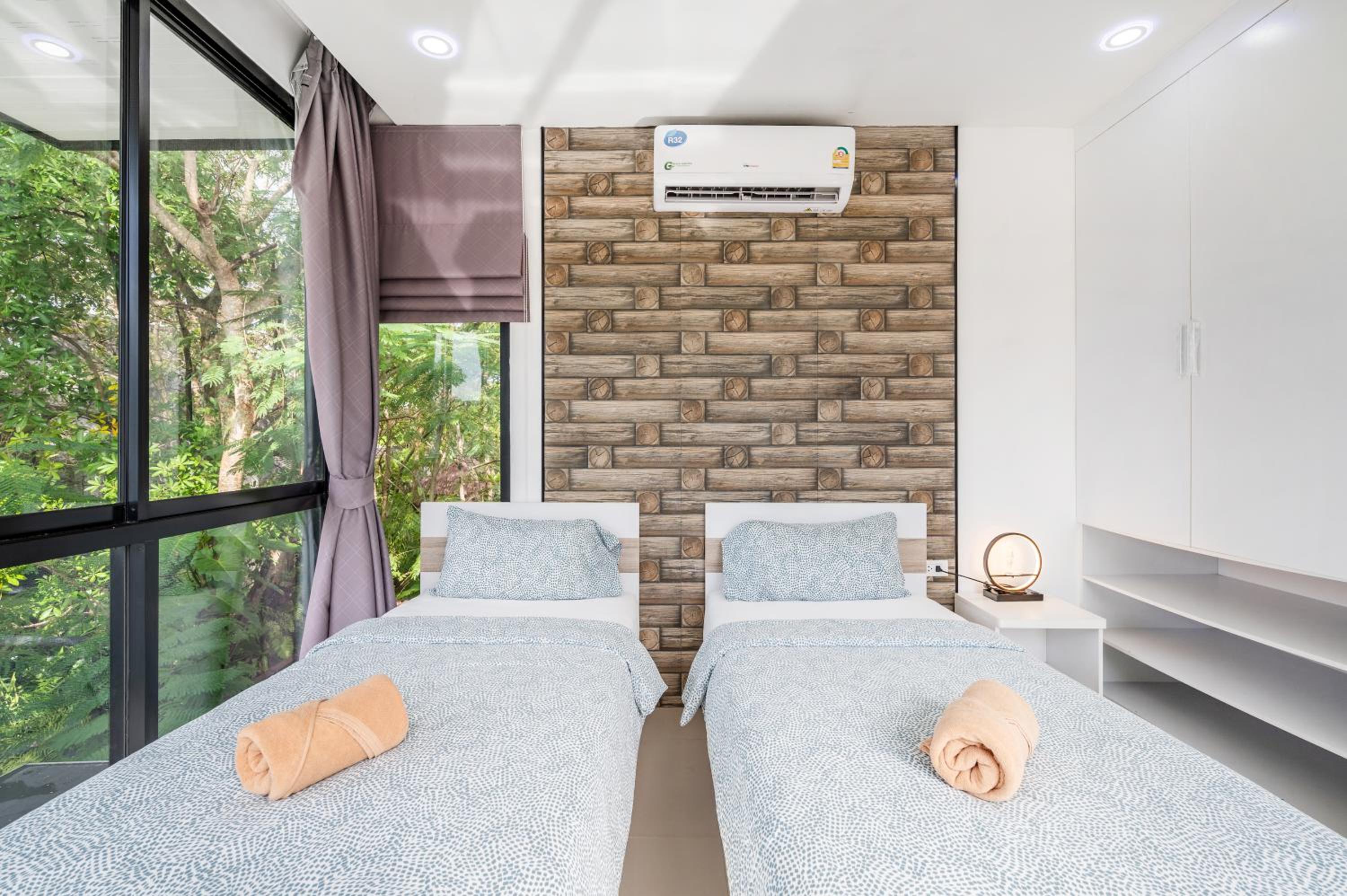 Three-Bedroom Villa - Photo 10