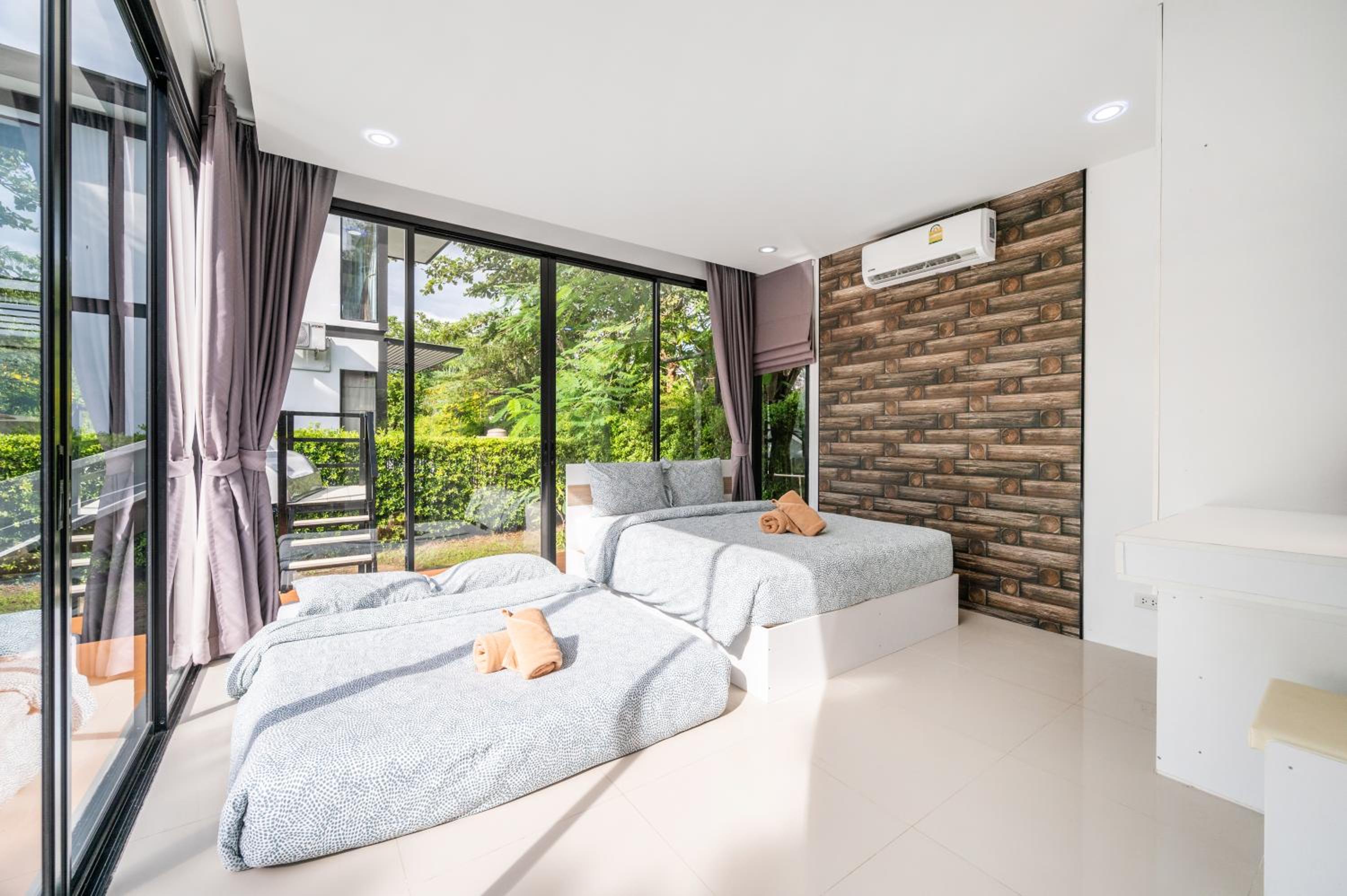 Three-Bedroom Villa - Photo 13