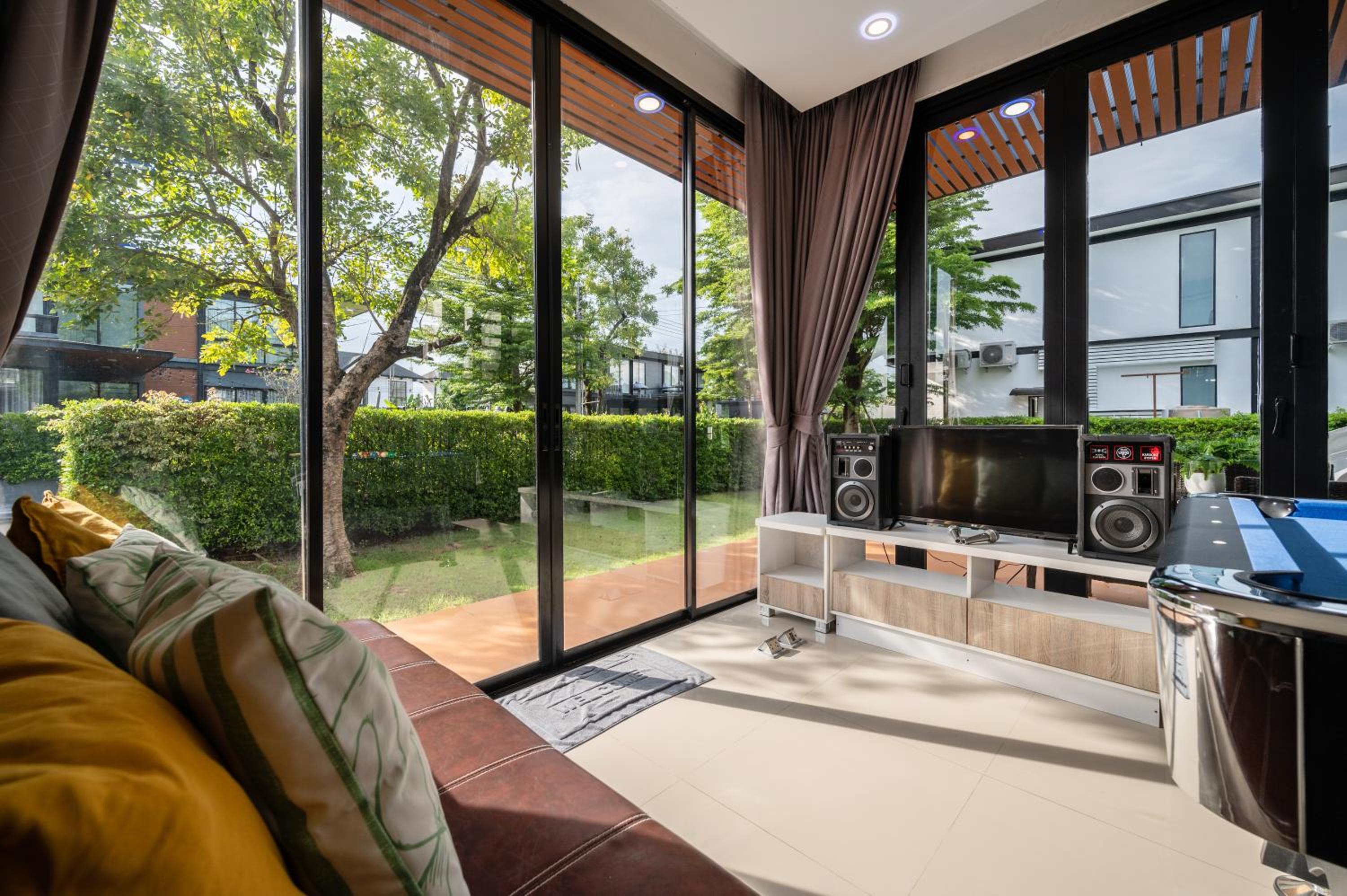 Three-Bedroom Villa - Photo 25