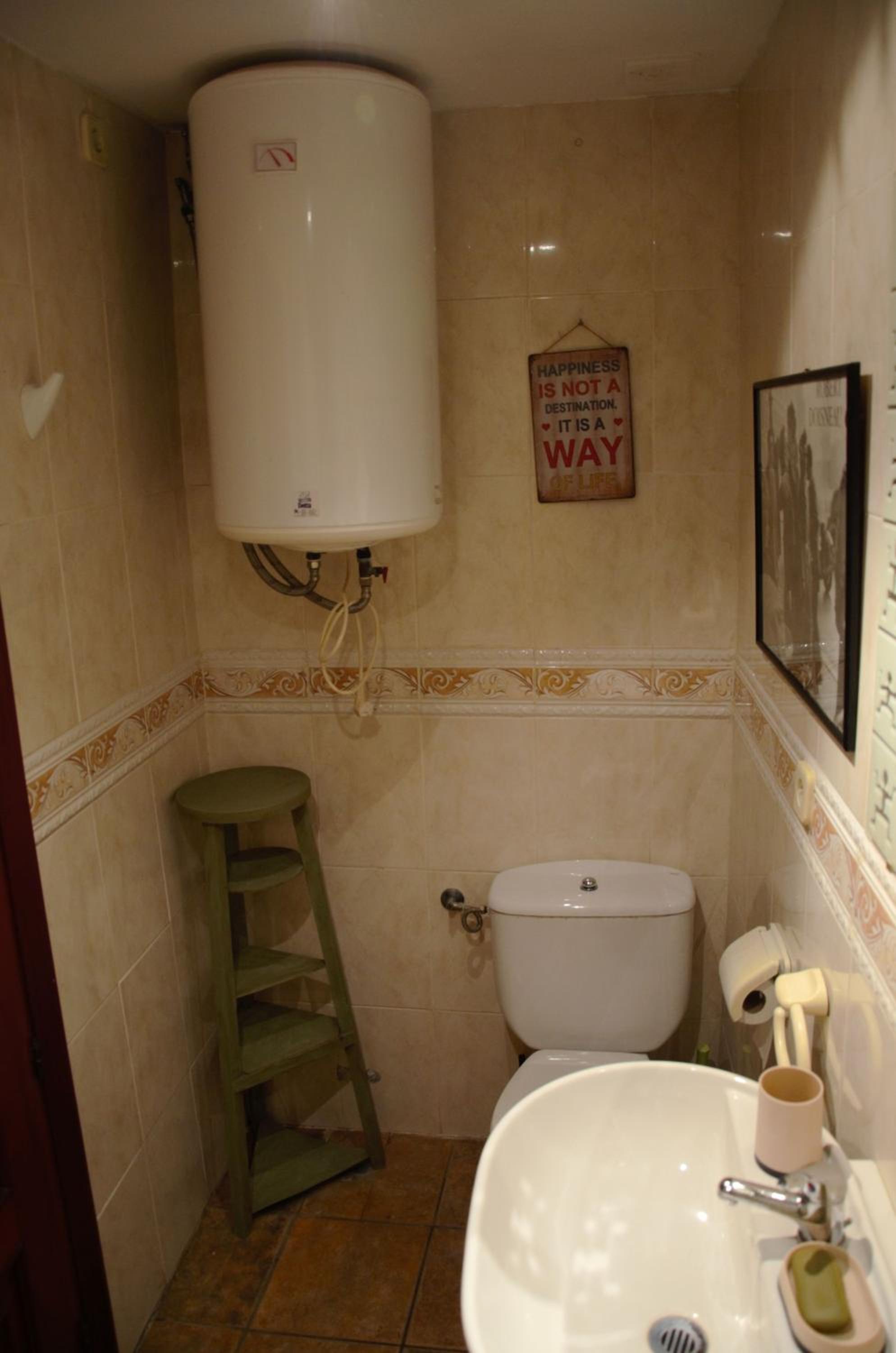 One-Bedroom Apartment photo 3