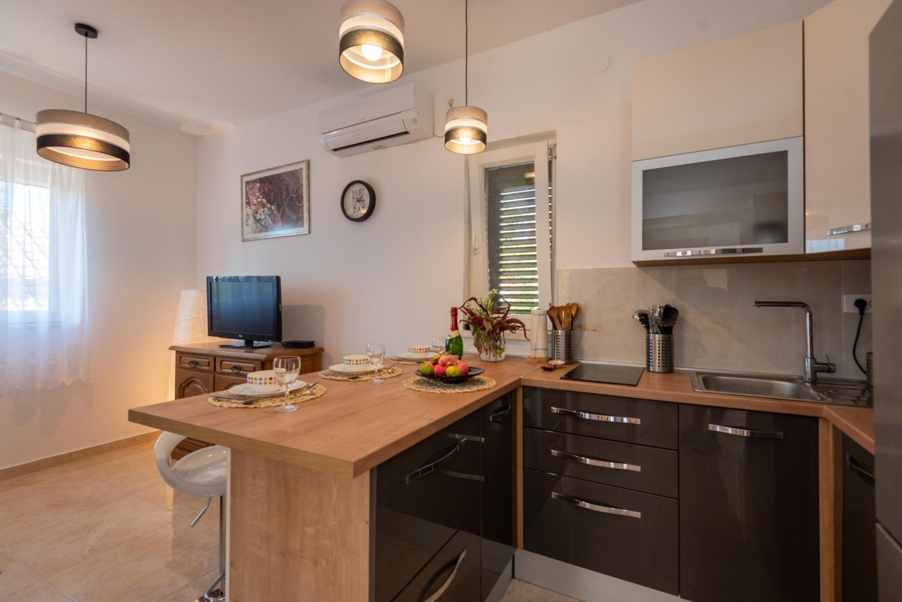 Two-Bedroom Apartment - Photo 37