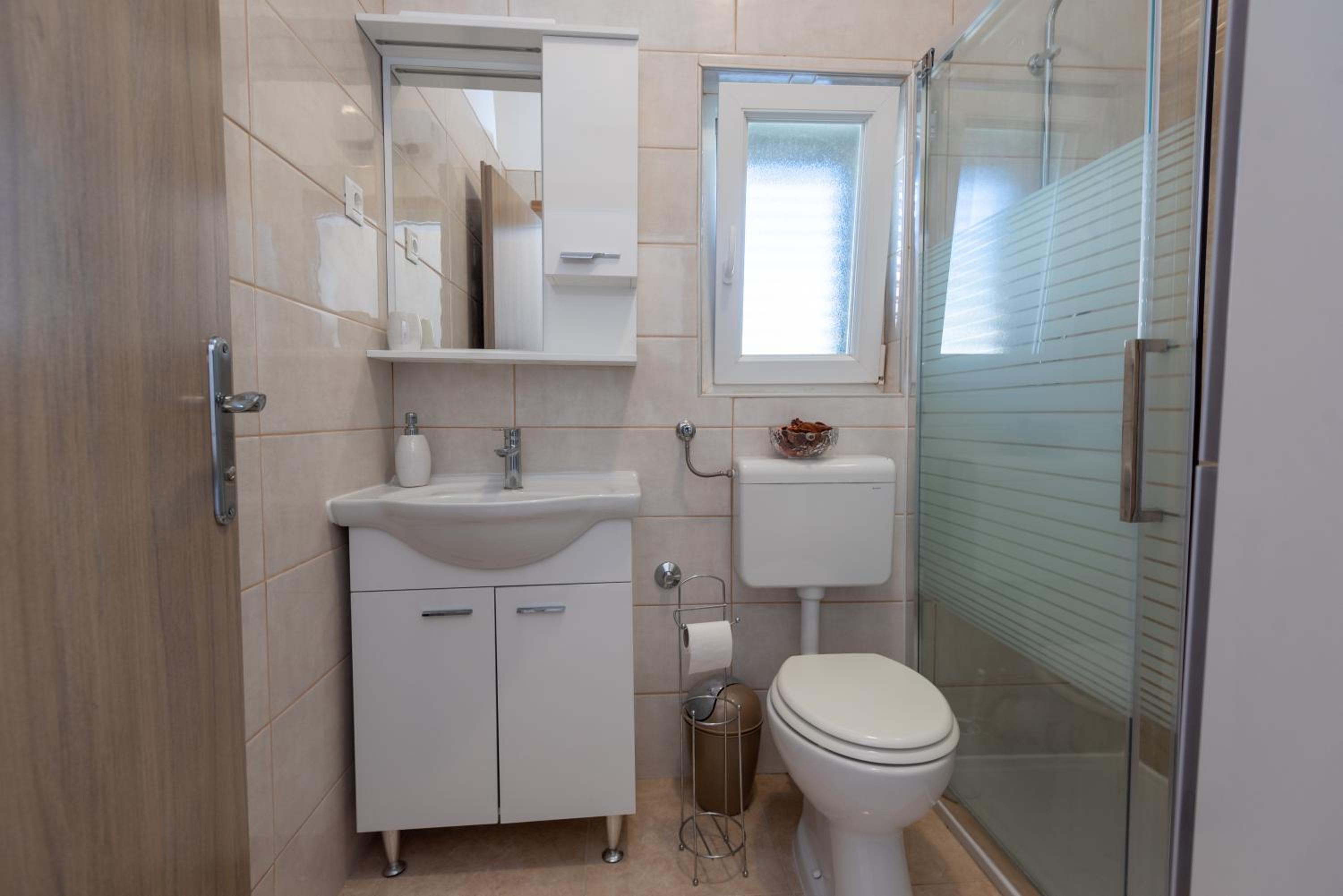 Two-Bedroom Apartment - Photo 31