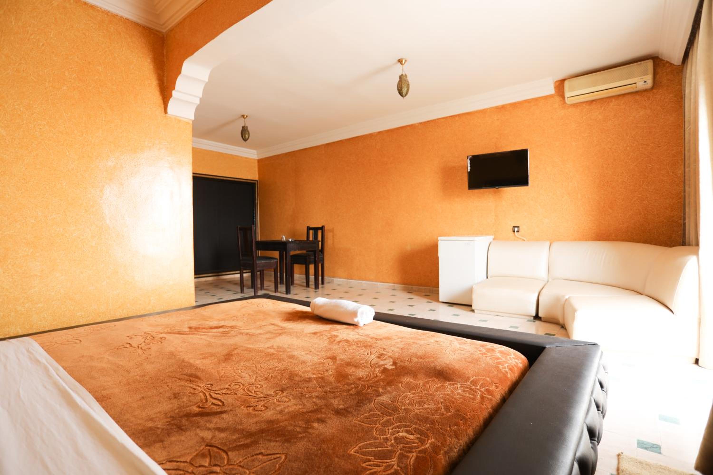 Deluxe King Room photo 2