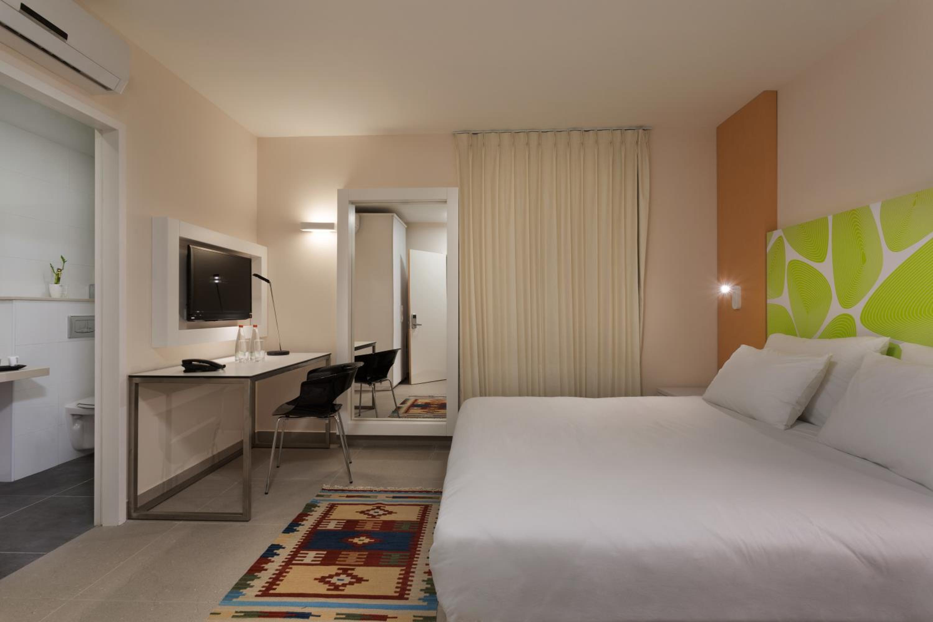 Superior Double Room - Photo 1