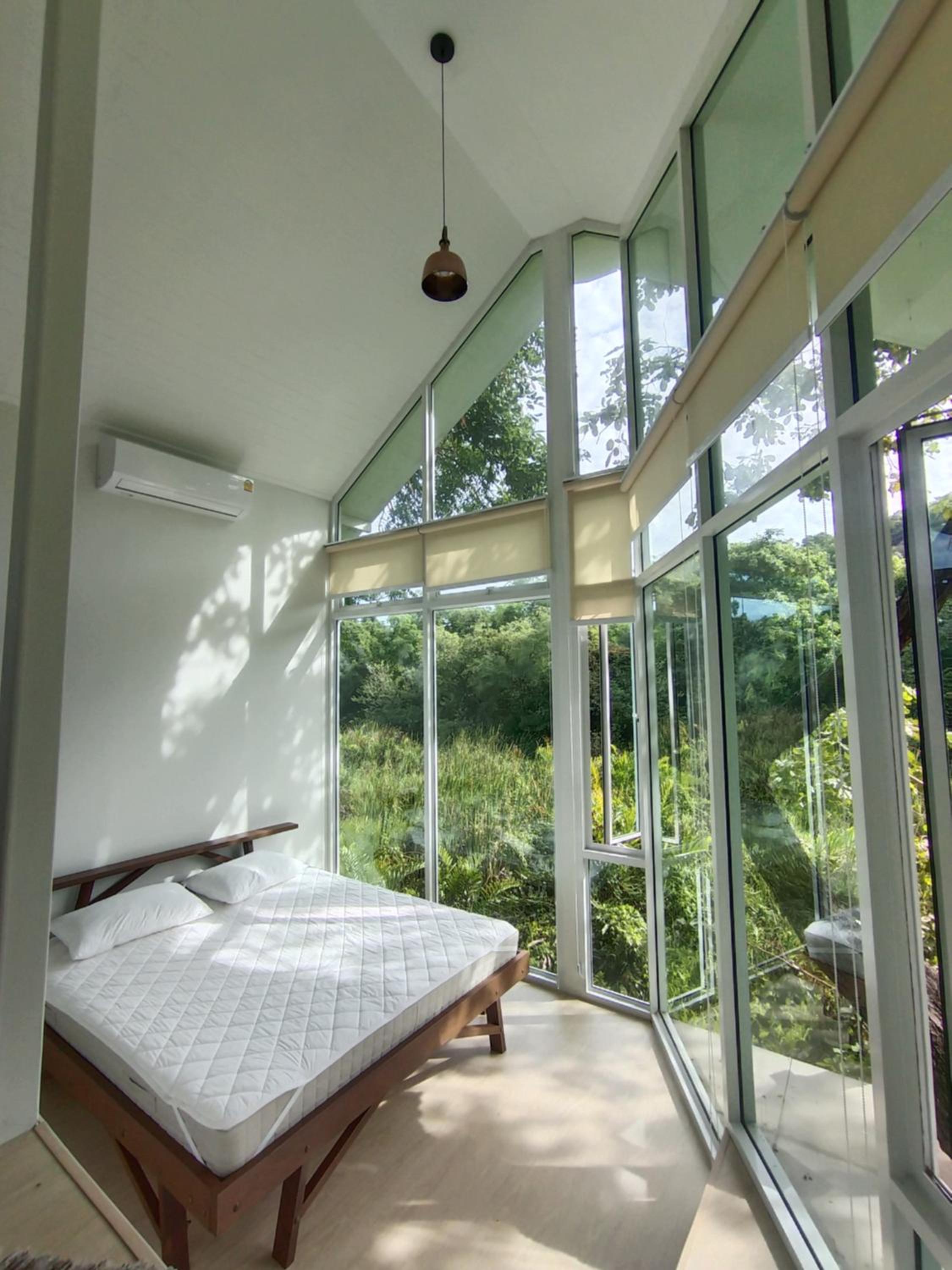 One-Bedroom House - Photo 18