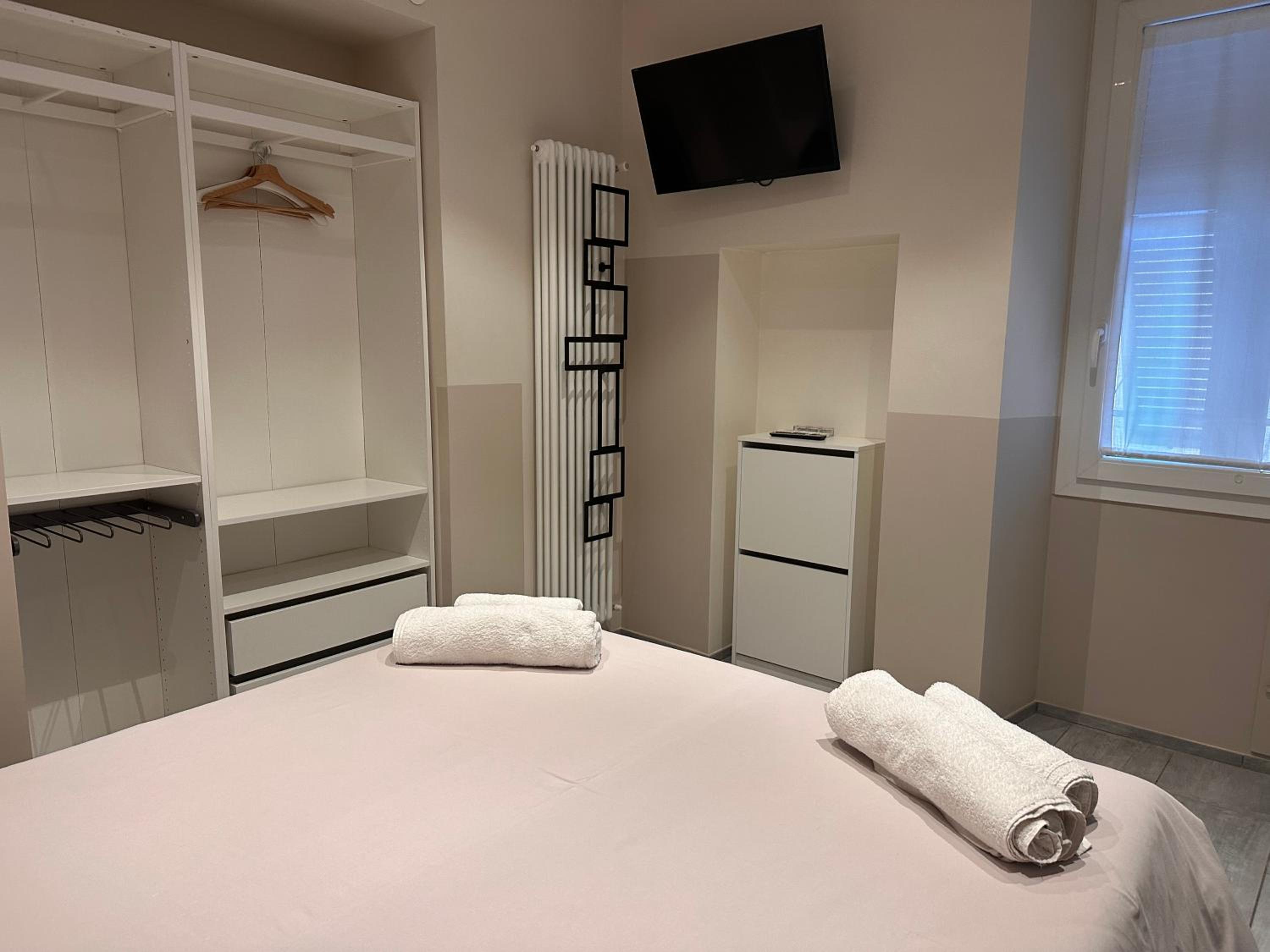 One-Bedroom Apartment - Photo 9