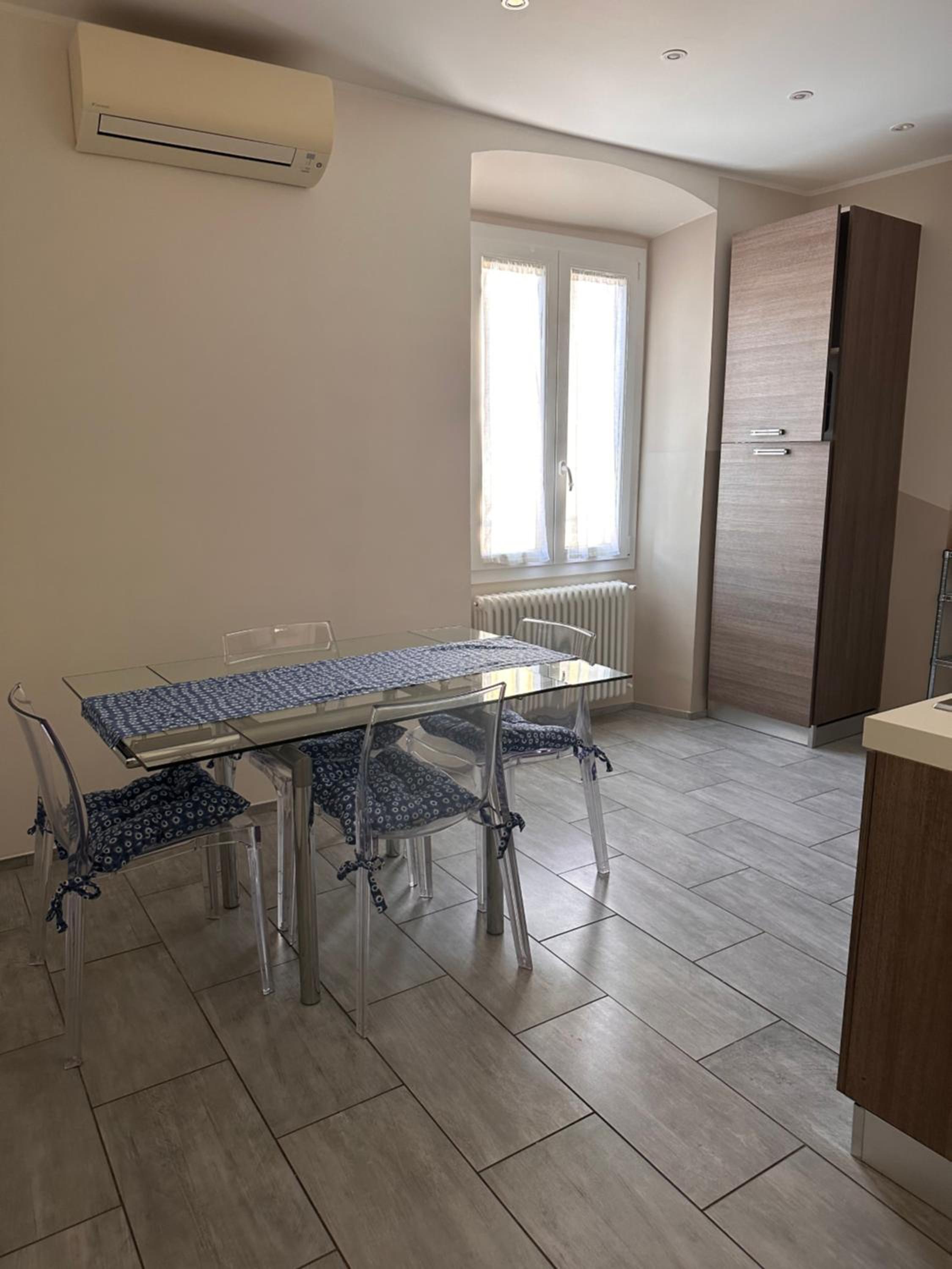 One-Bedroom Apartment - Photo 12