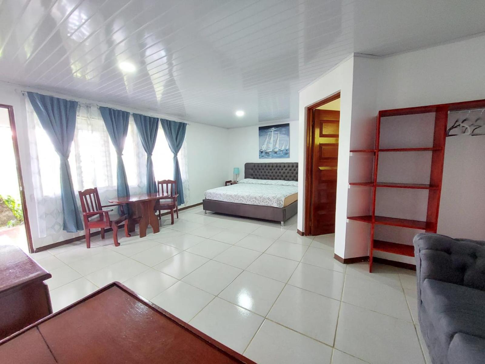 Superior King Suite photo 2