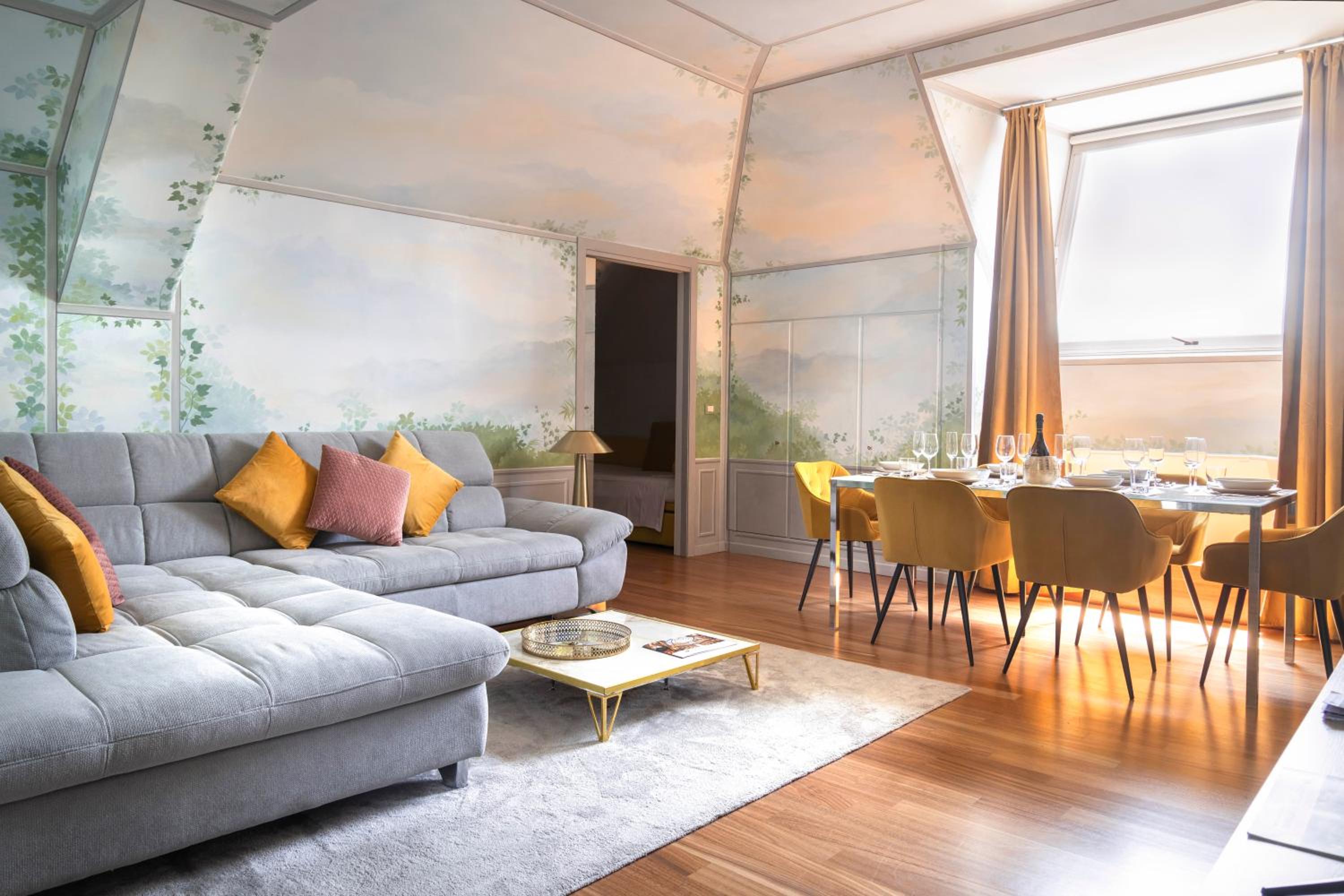 Penthouse Apartment - Piazza Santo Stefano 5