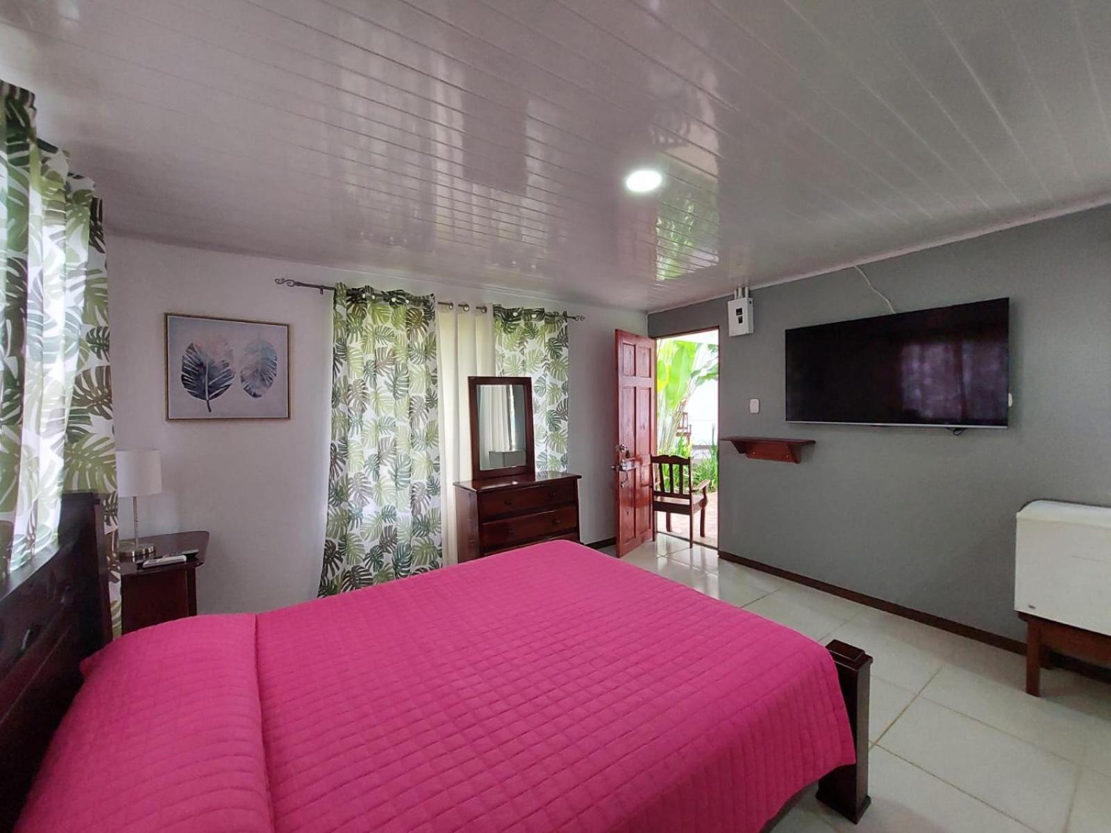 Superior King Suite photo 3