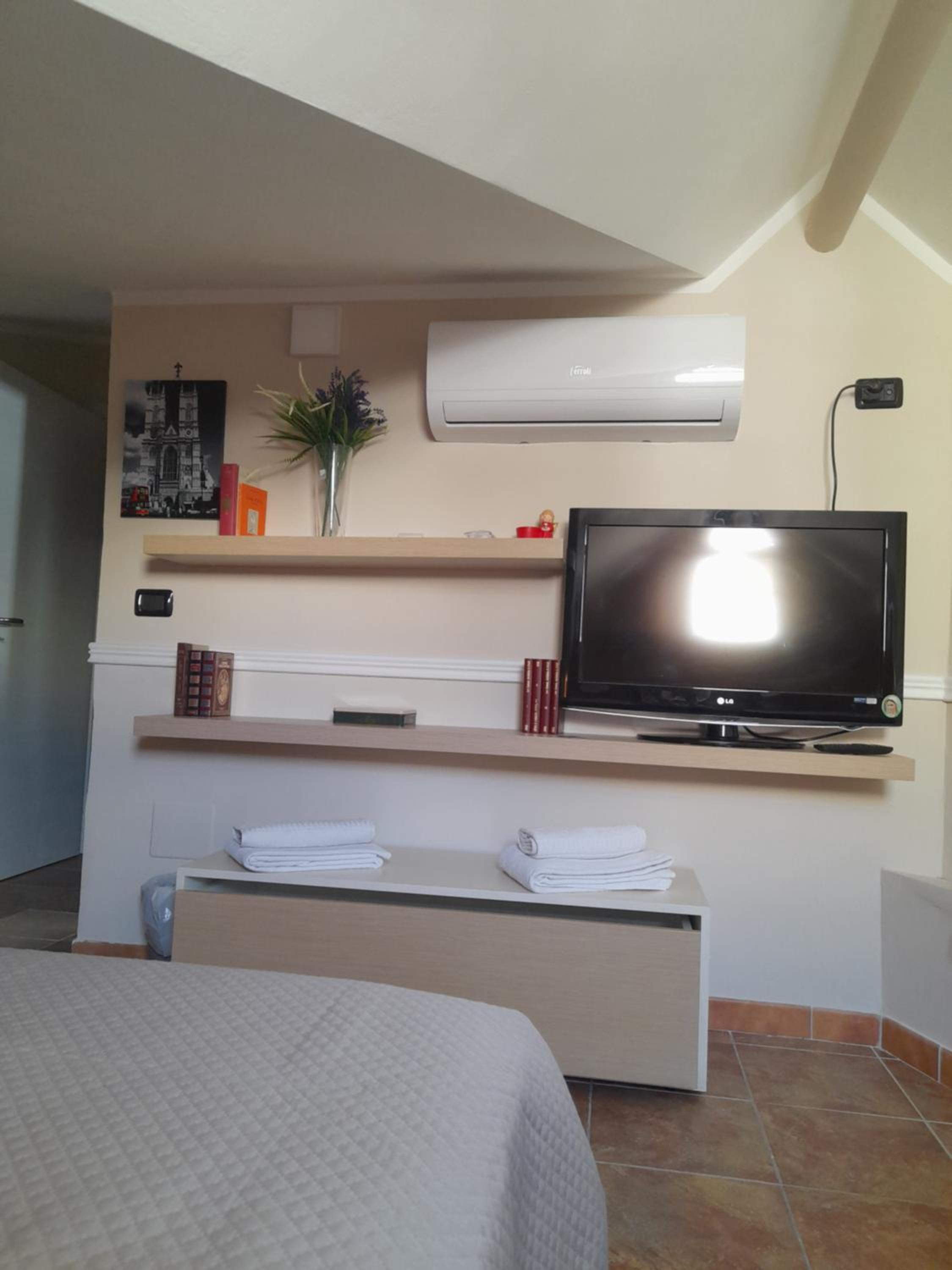 Deluxe Twin Room photo 3