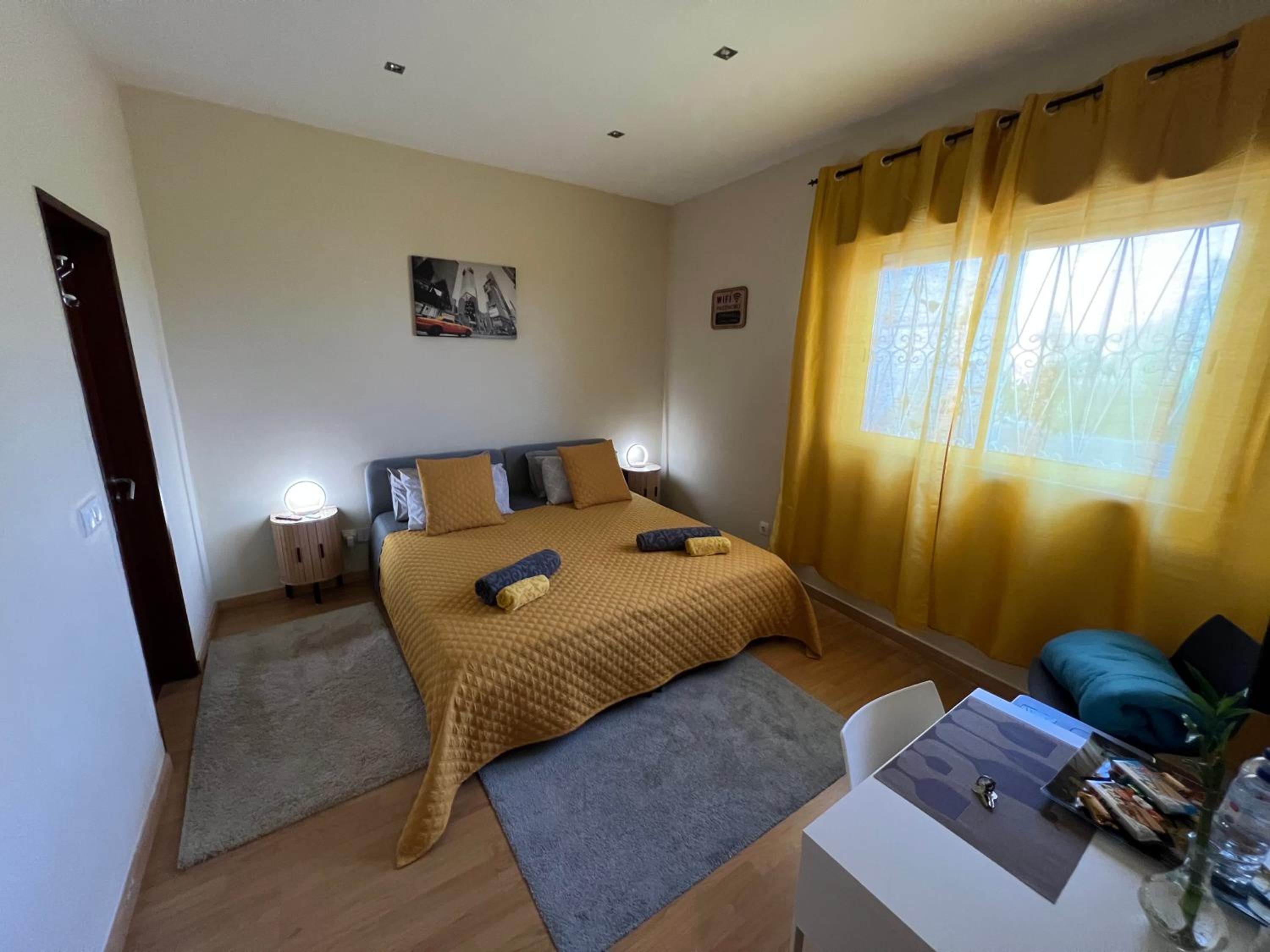 Double or Twin Room - Photo 15