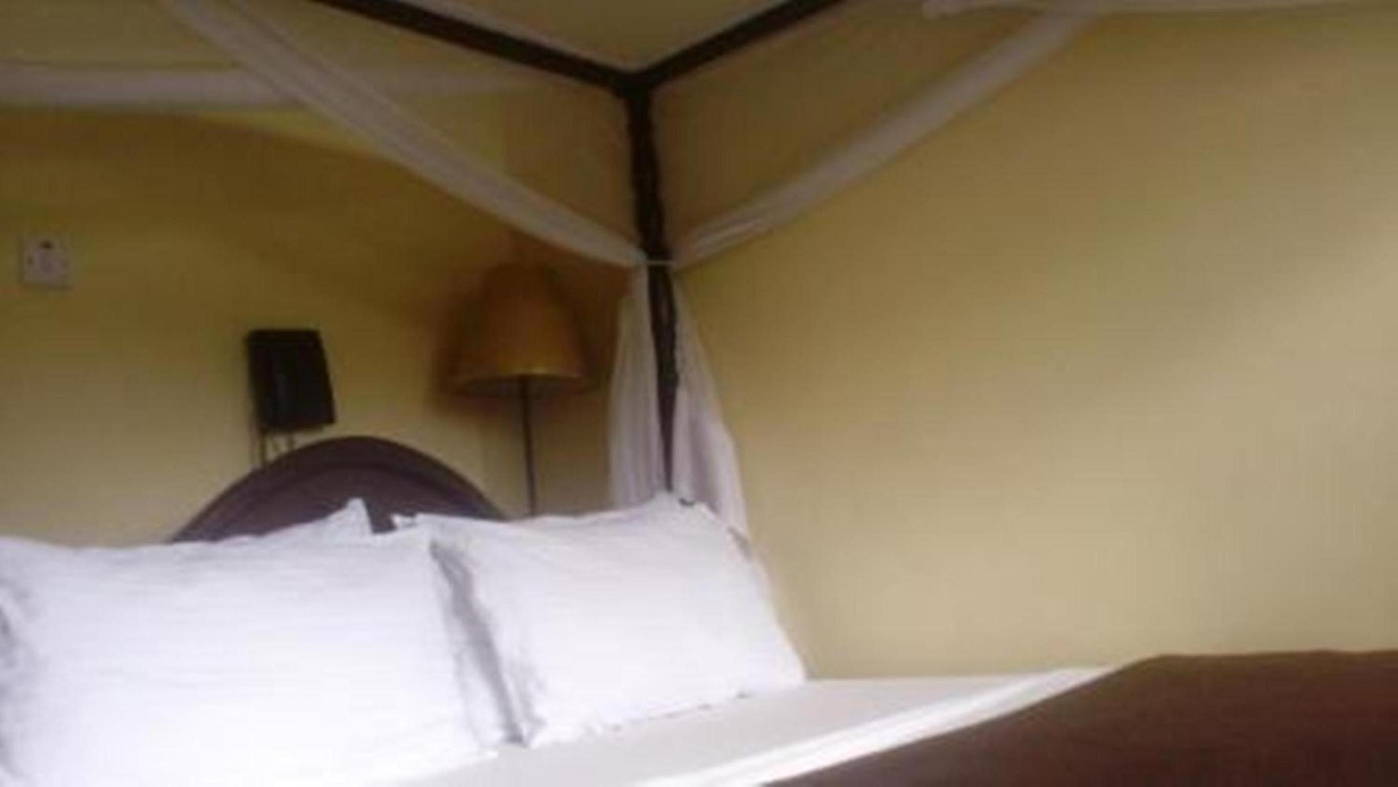 Small Double Room - Photo 1