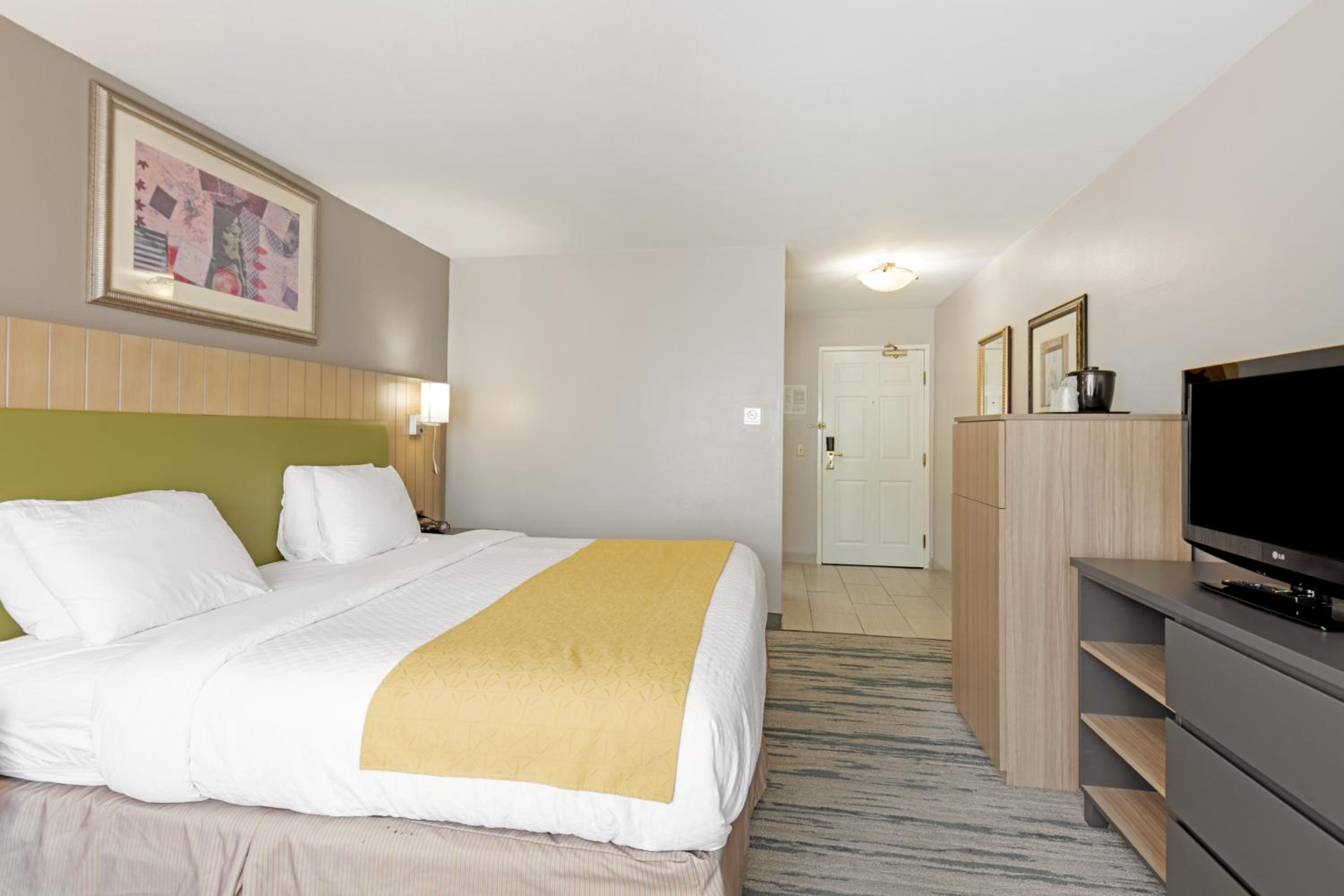 King Room - Disability Access/Non-Smoking photo 3