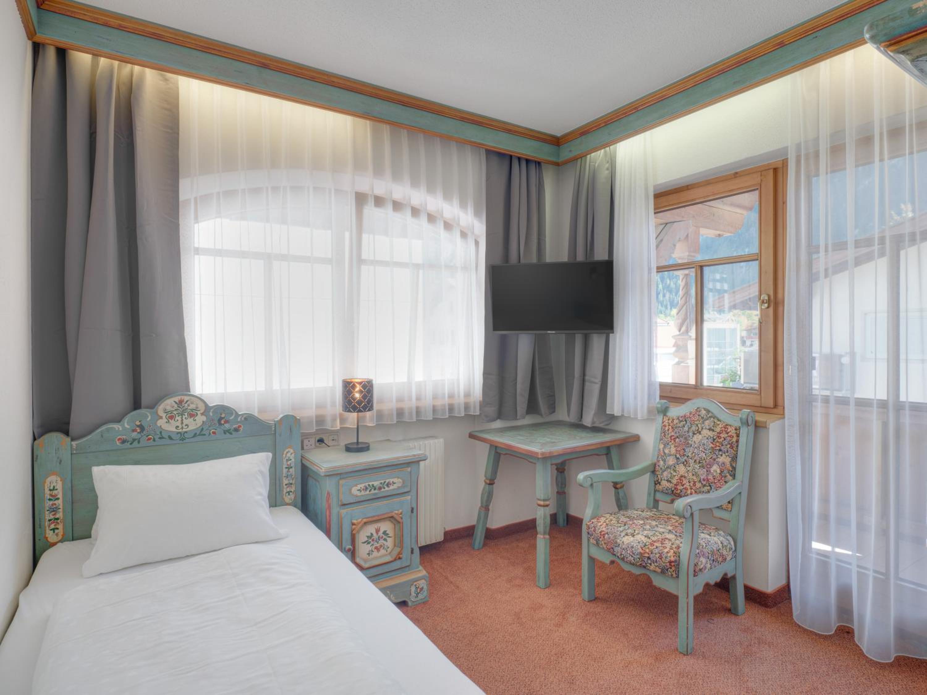 Single Room with Balcony photo 1