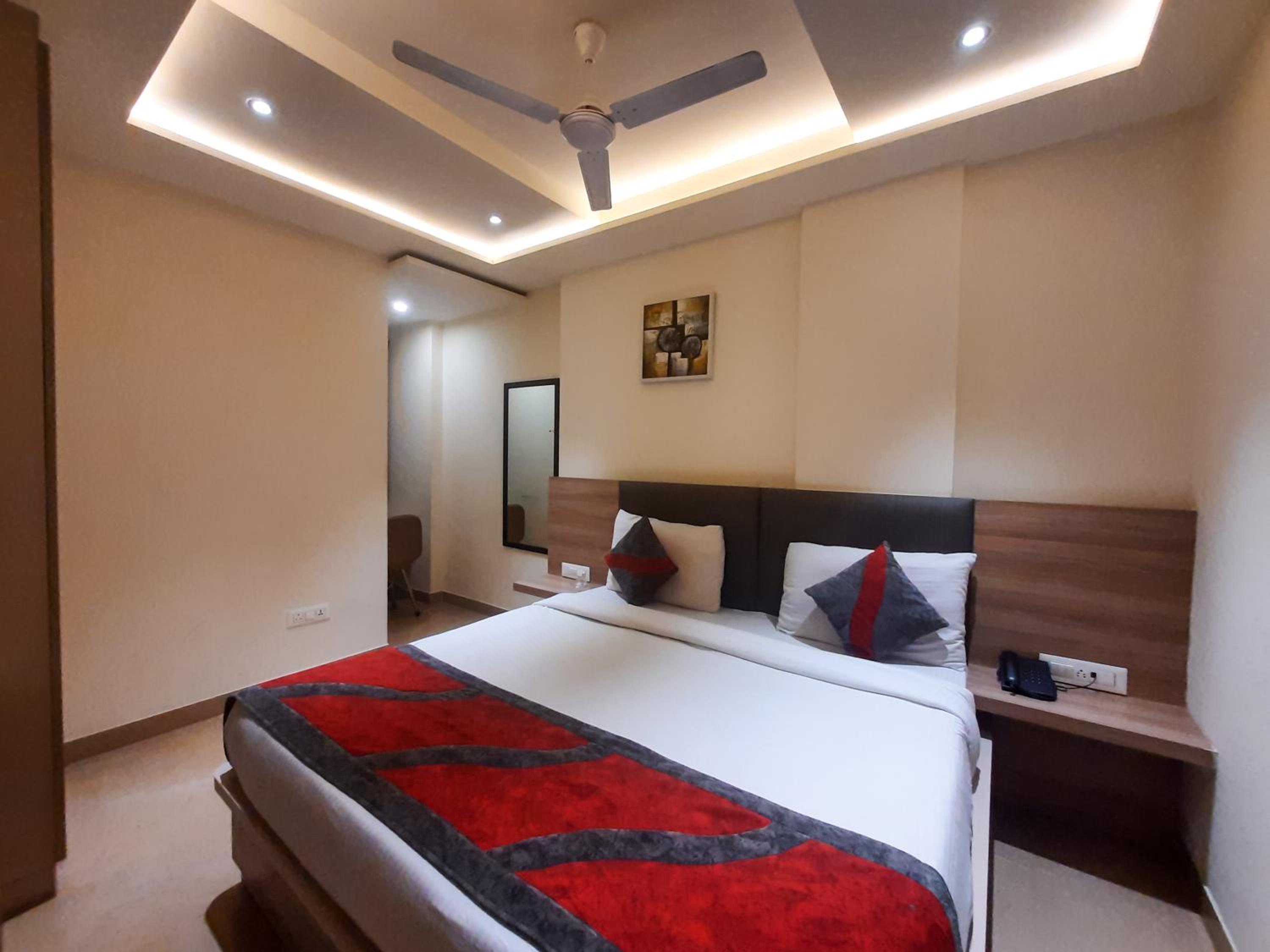Deluxe Double Room - Photo 7