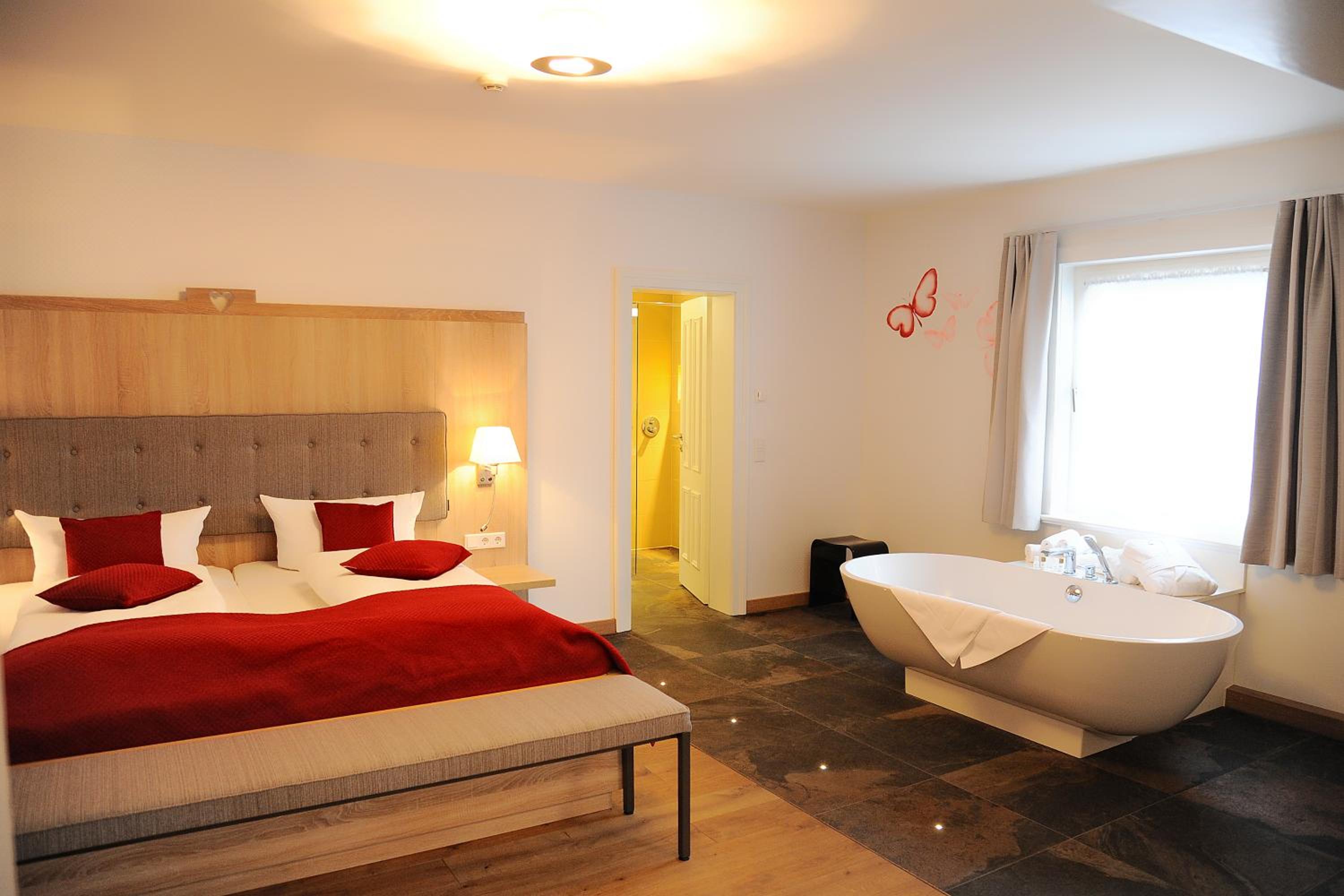 Bridal Suite - Photo 14