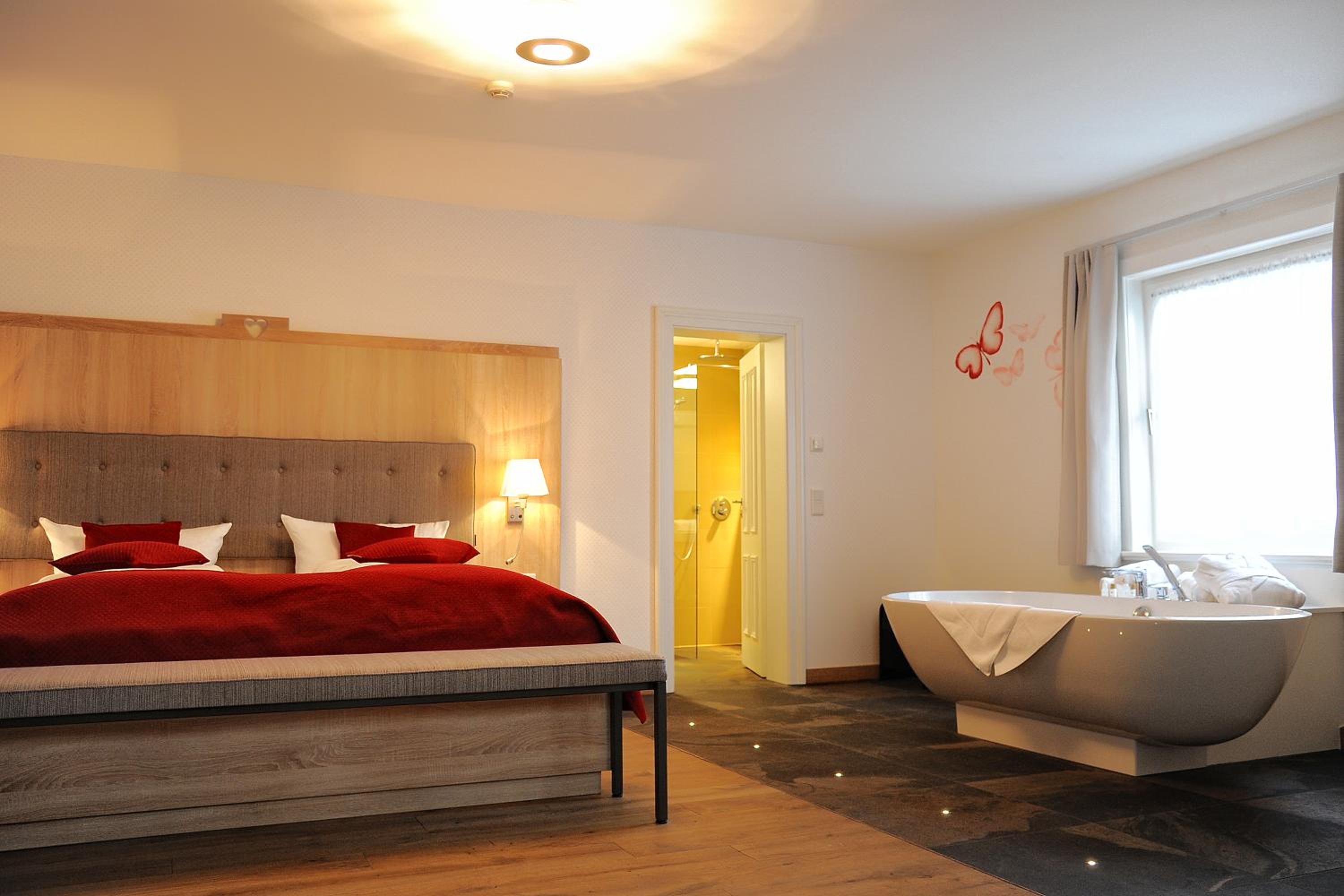 Bridal Suite - Photo 15