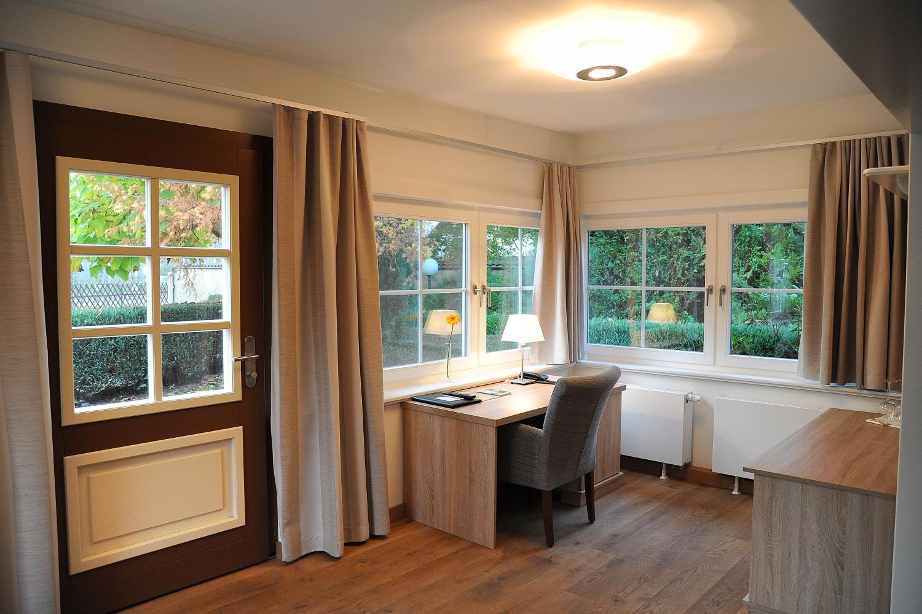 Bridal Suite - Photo 10