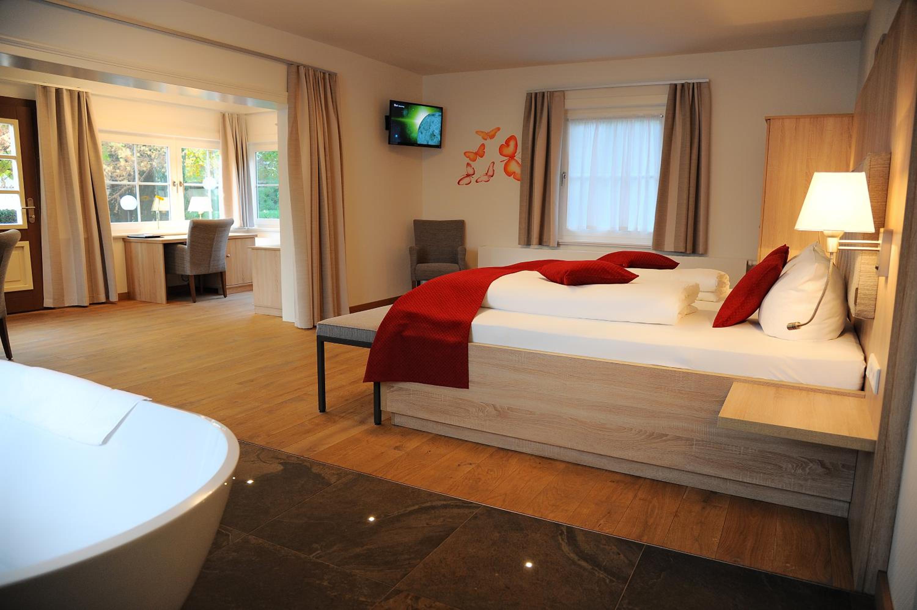 Bridal Suite - Photo 7