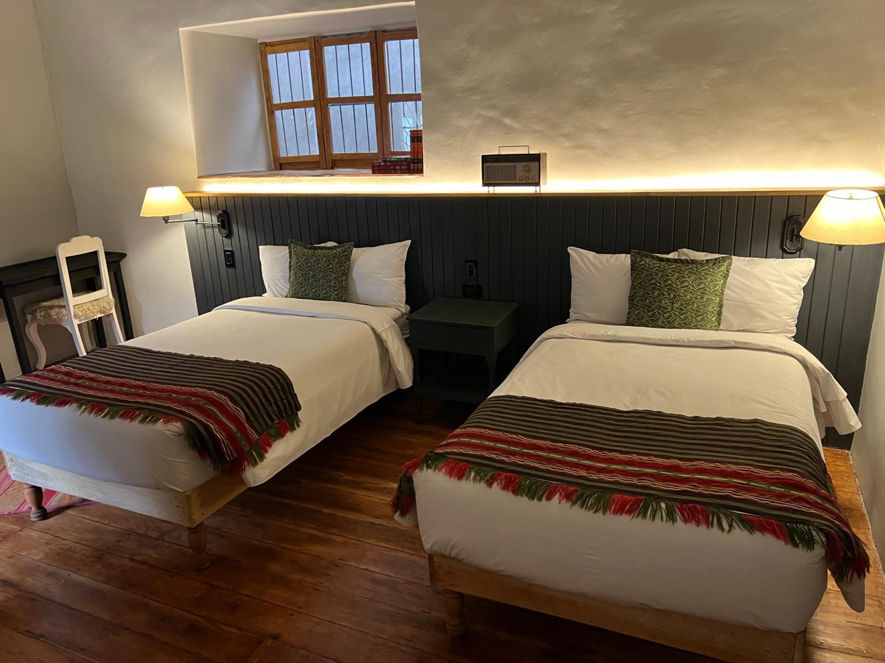 Twin Room with Private Bathroom photo 2