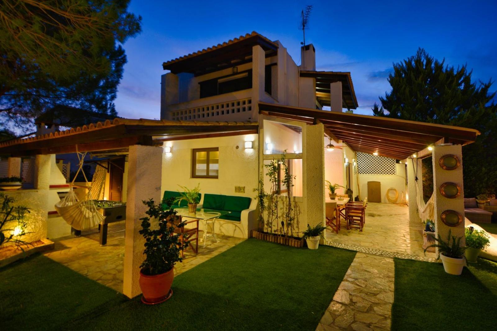 Three-Bedroom Villa photo 2