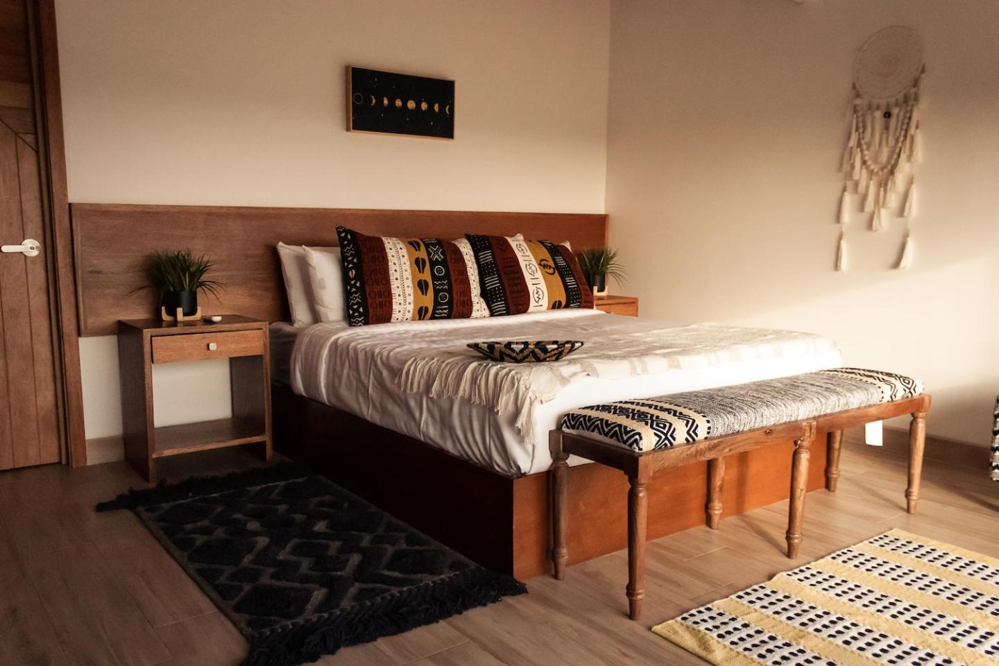 Deluxe Room - Photo 7