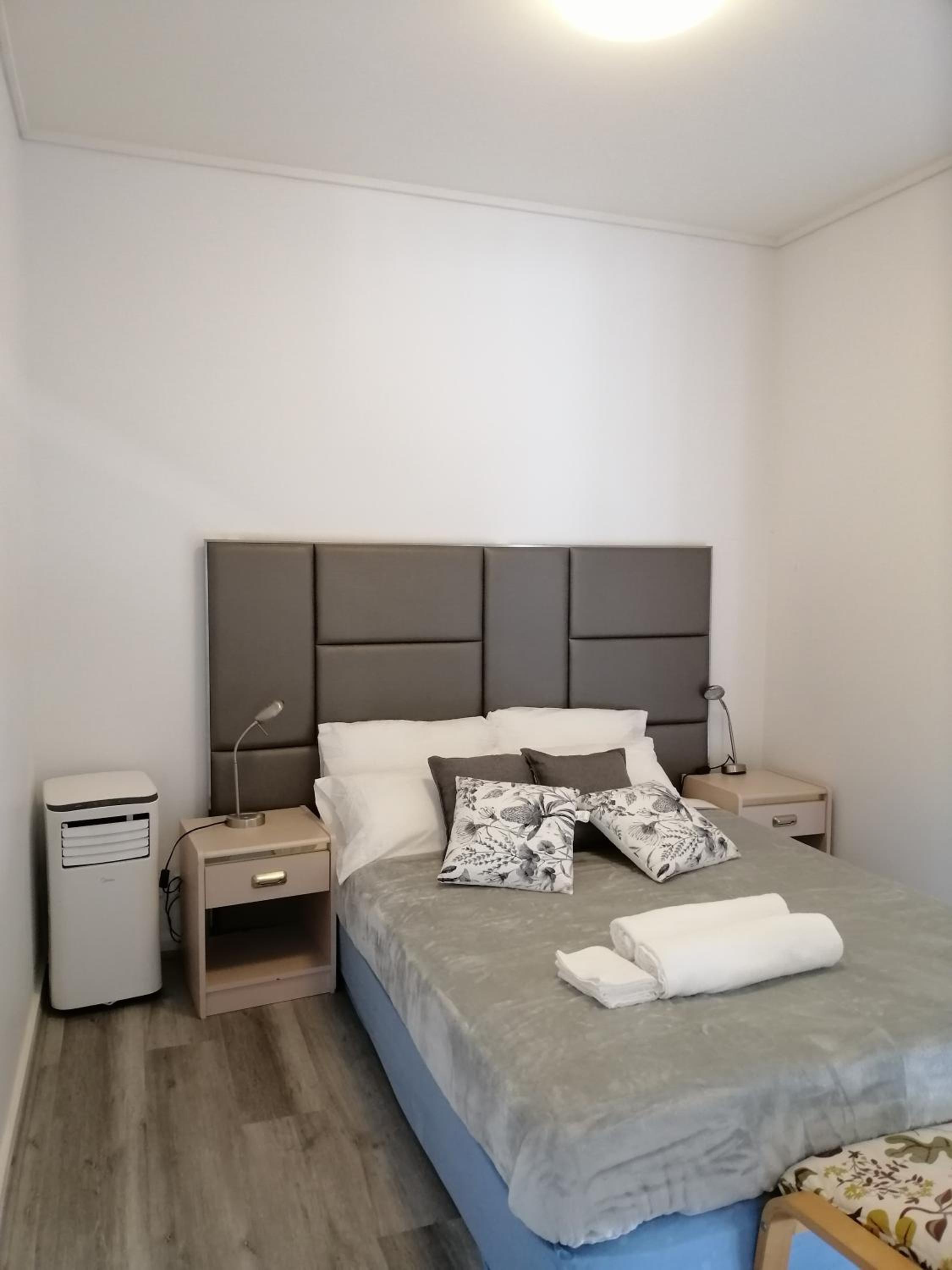 Apartment photo 2