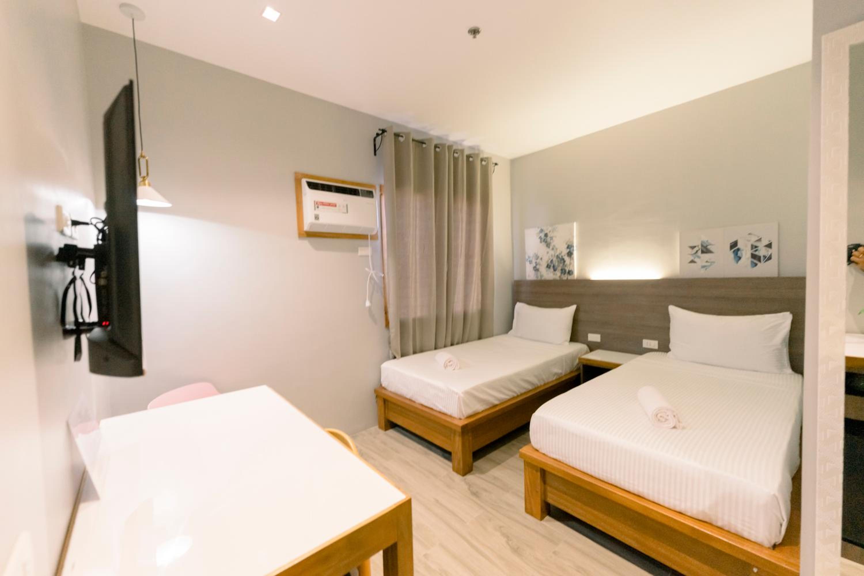 Deluxe Twin Room - Photo 8