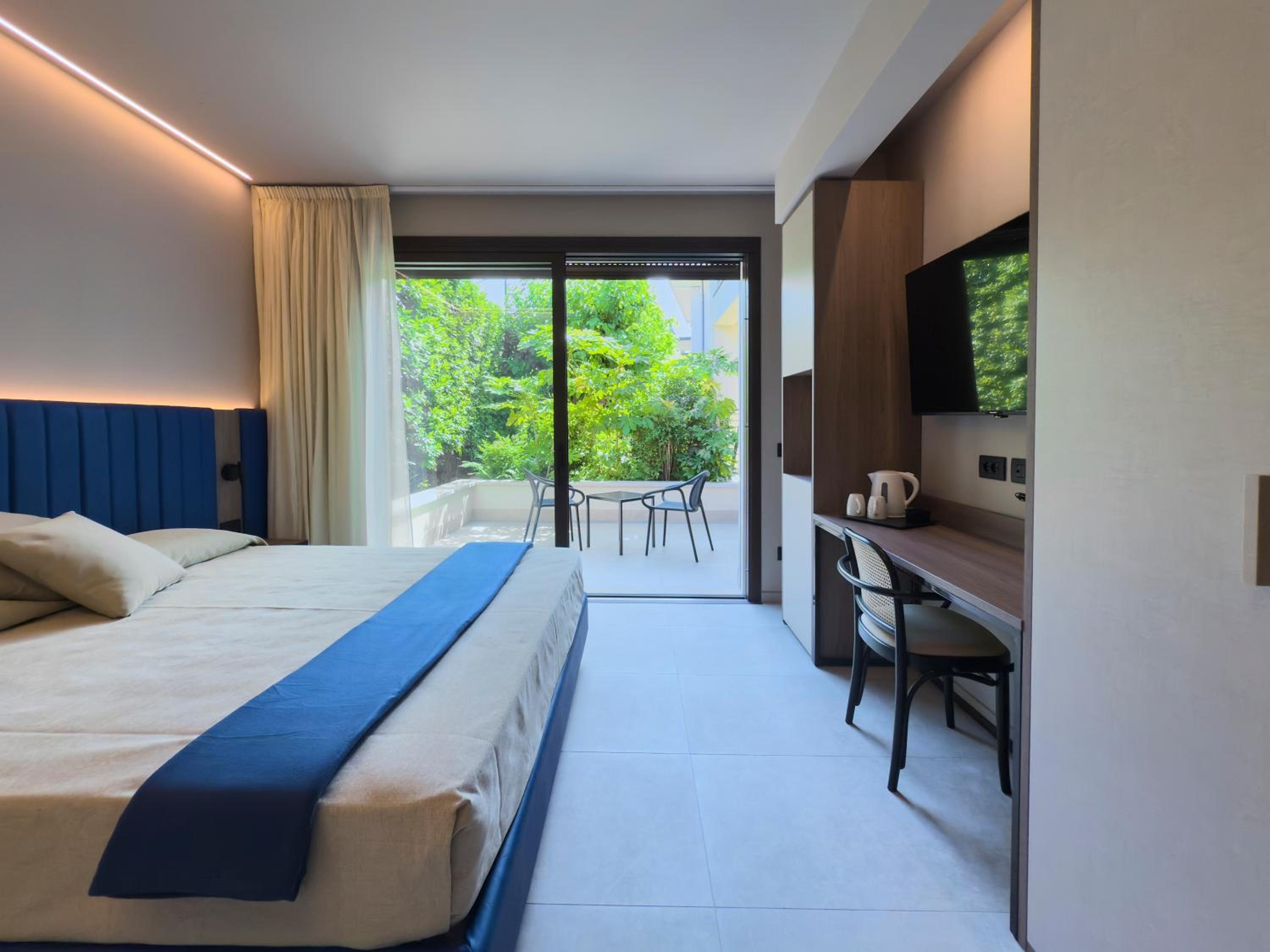 Comfort Double Room with Balcony - Separate Building photo 3