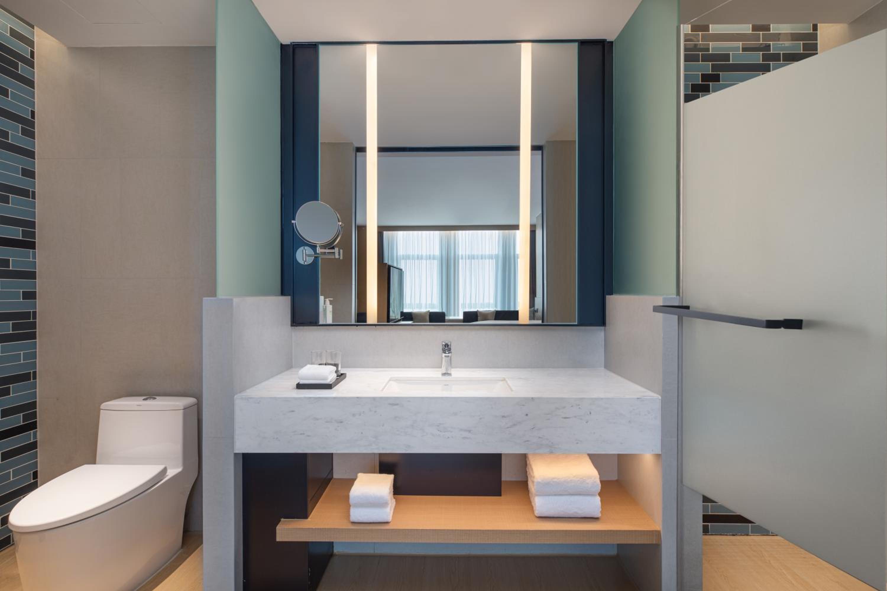 One-Bedroom Family Suite - Photo 2