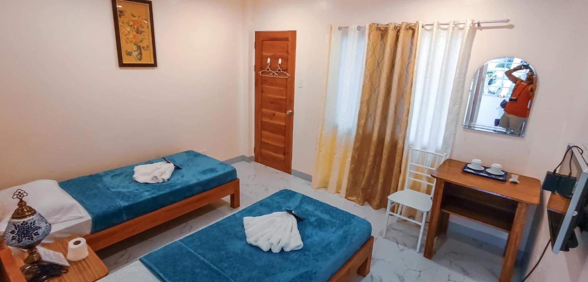 Deluxe Twin Room photo 3