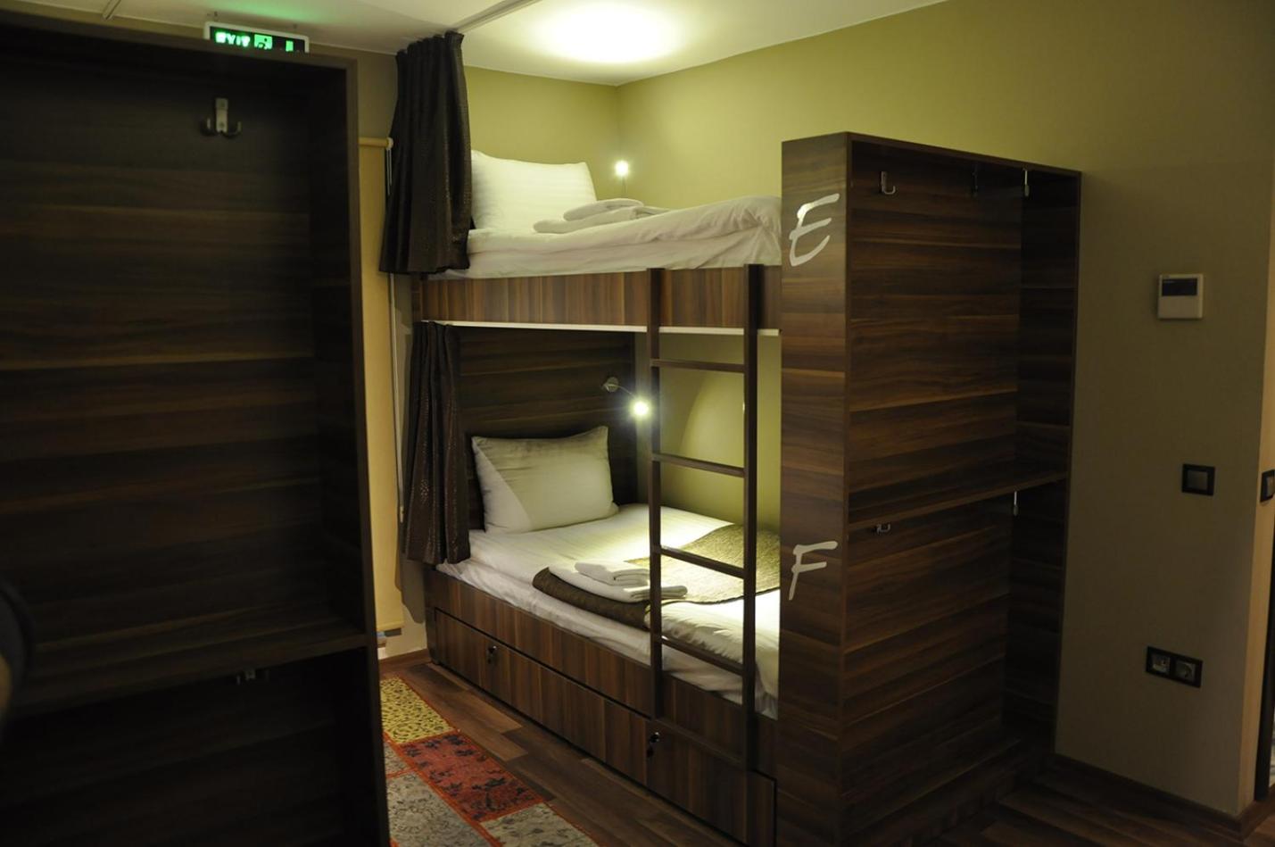 Bed In 6-Bed Female Dormitory Room photo 3