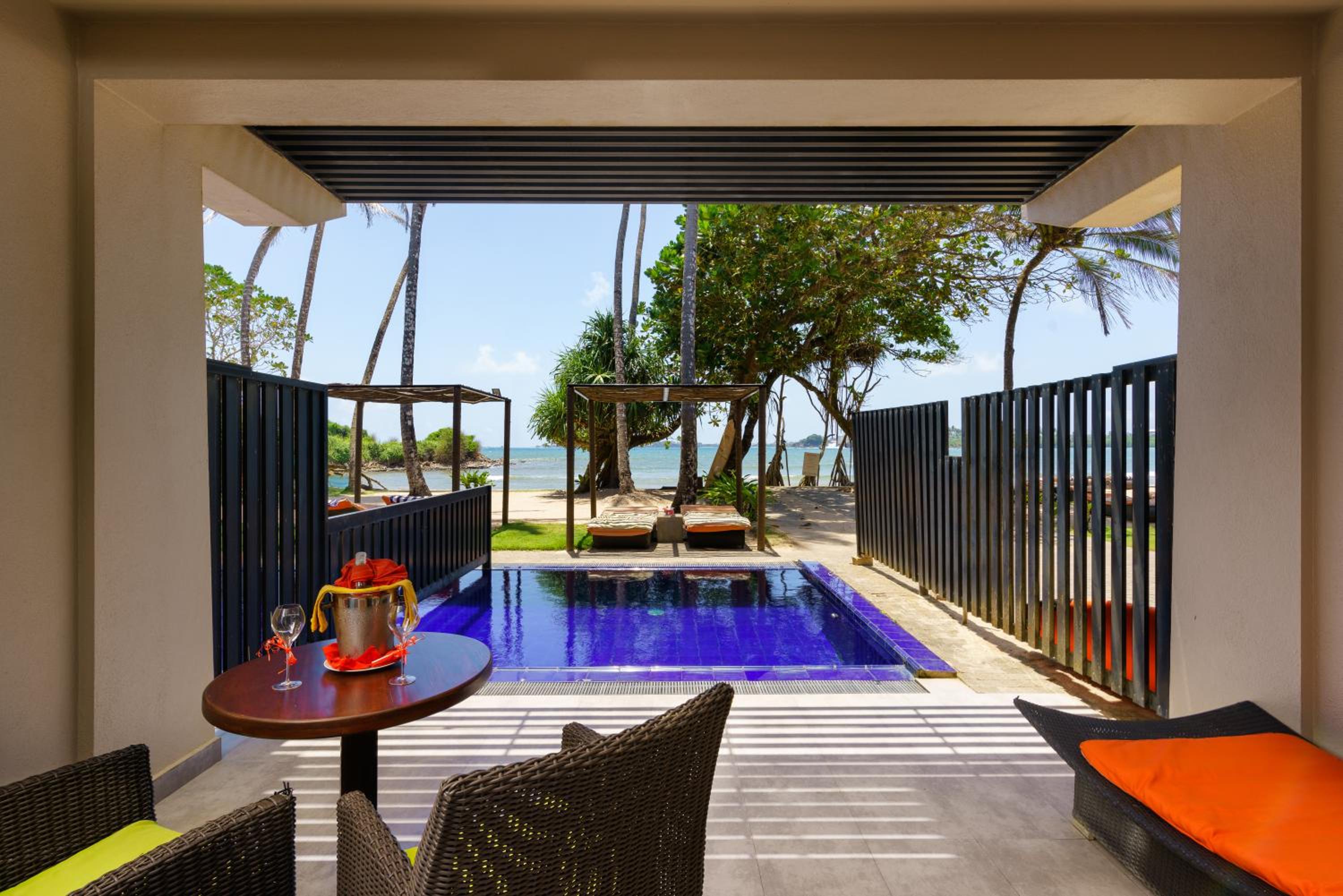 Deluxe Room Plunge Pool with 10% off on selected wines photo 2