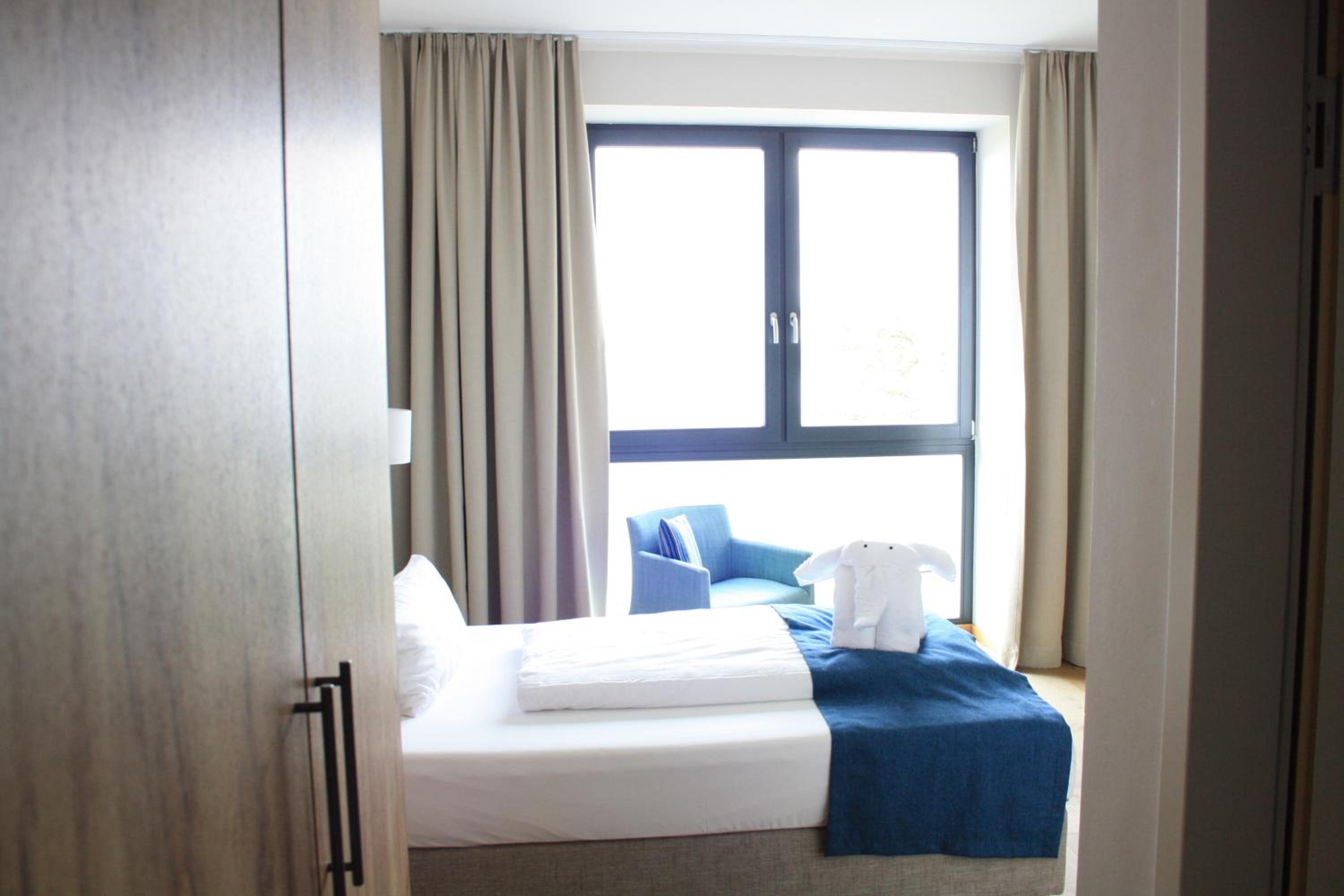 Single Room with Lake View