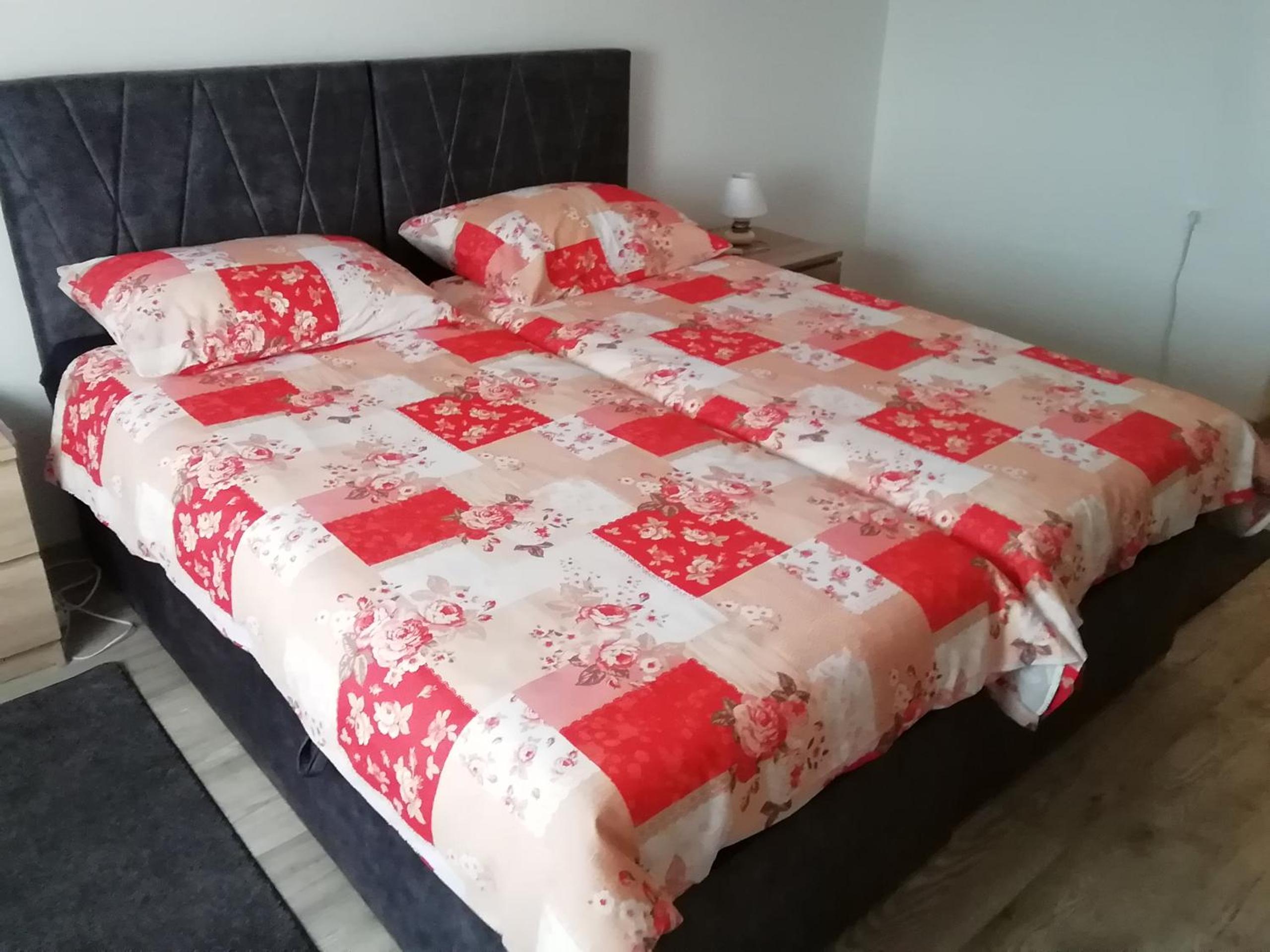 One-Bedroom Apartment - Photo 8