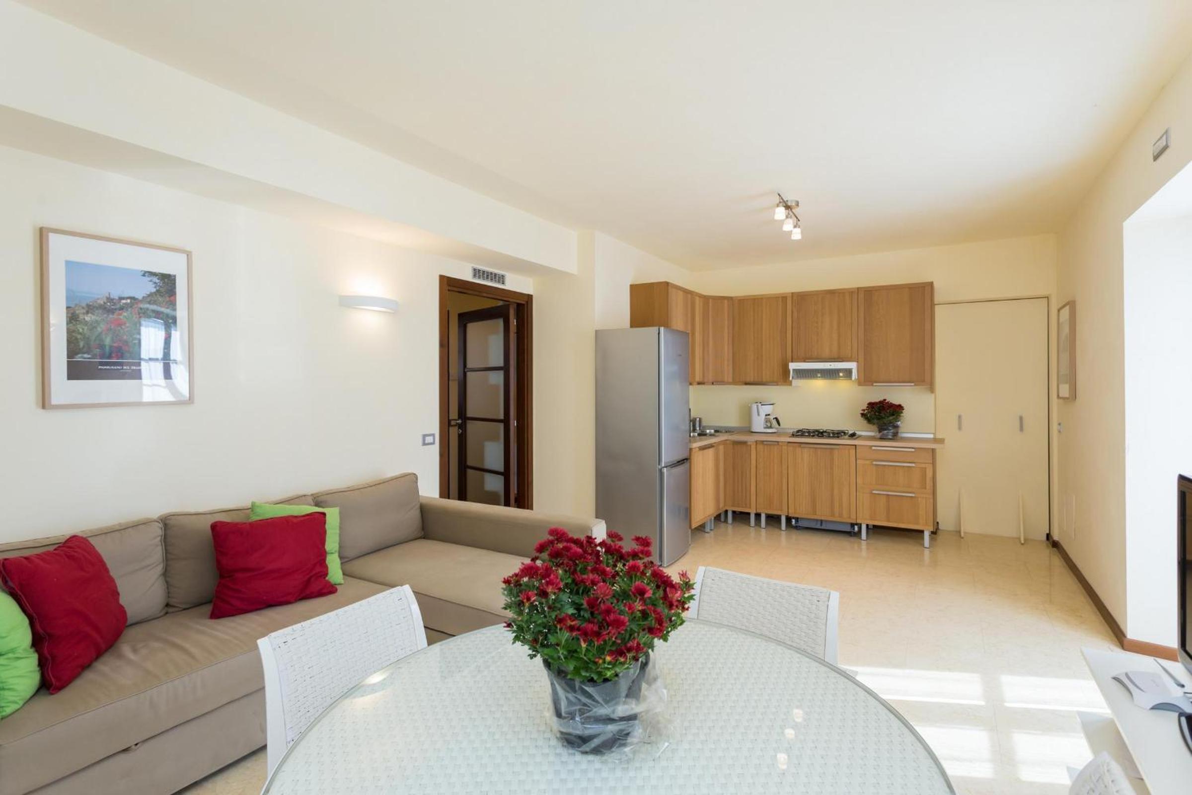 Two-Bedroom Apartment with Spa Bath photo 1