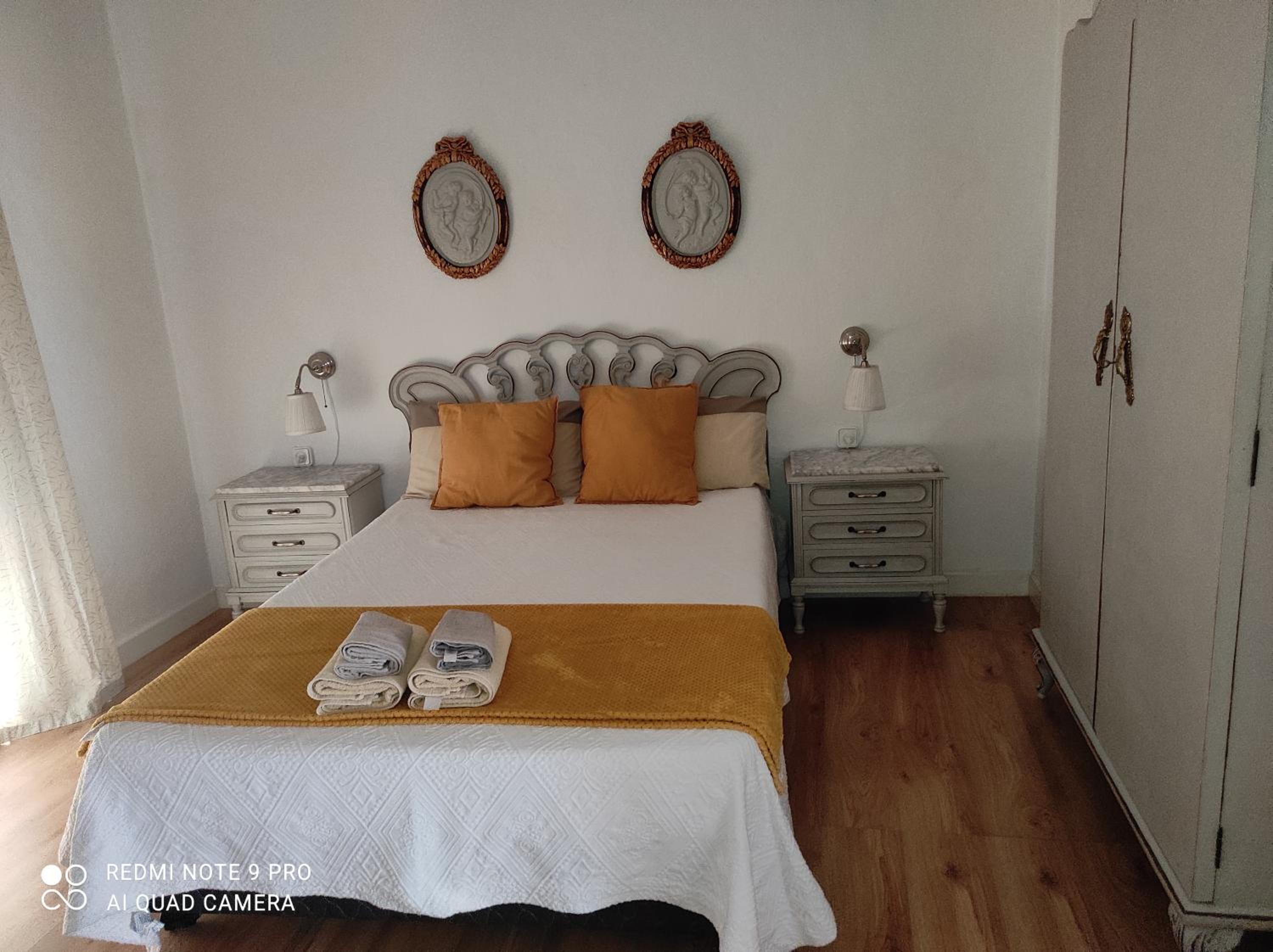 Two-Bedroom House - Photo 5