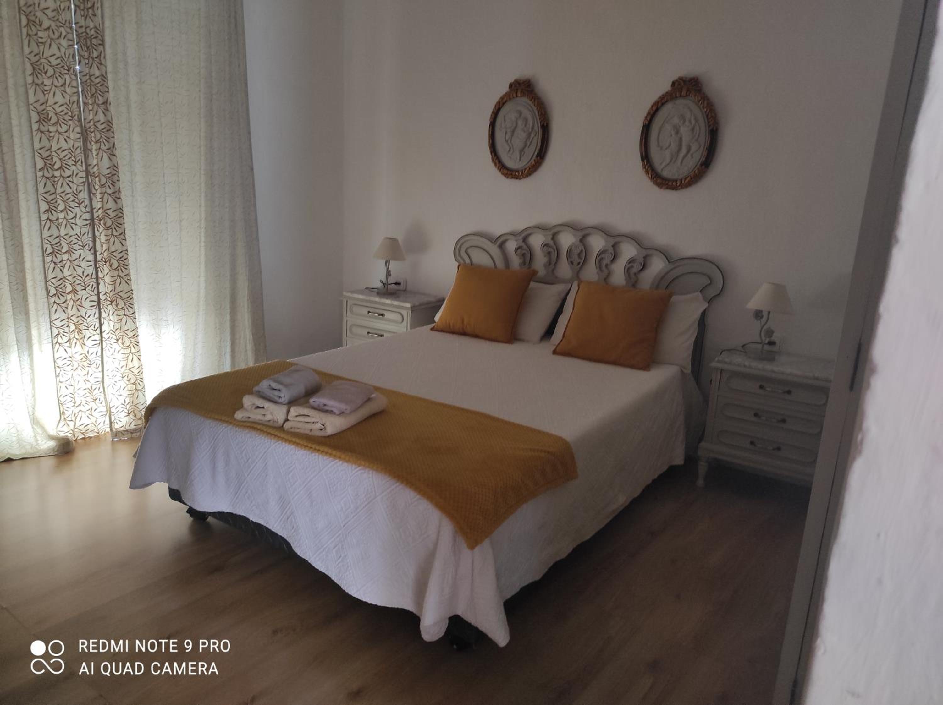 Two-Bedroom House - Photo 8