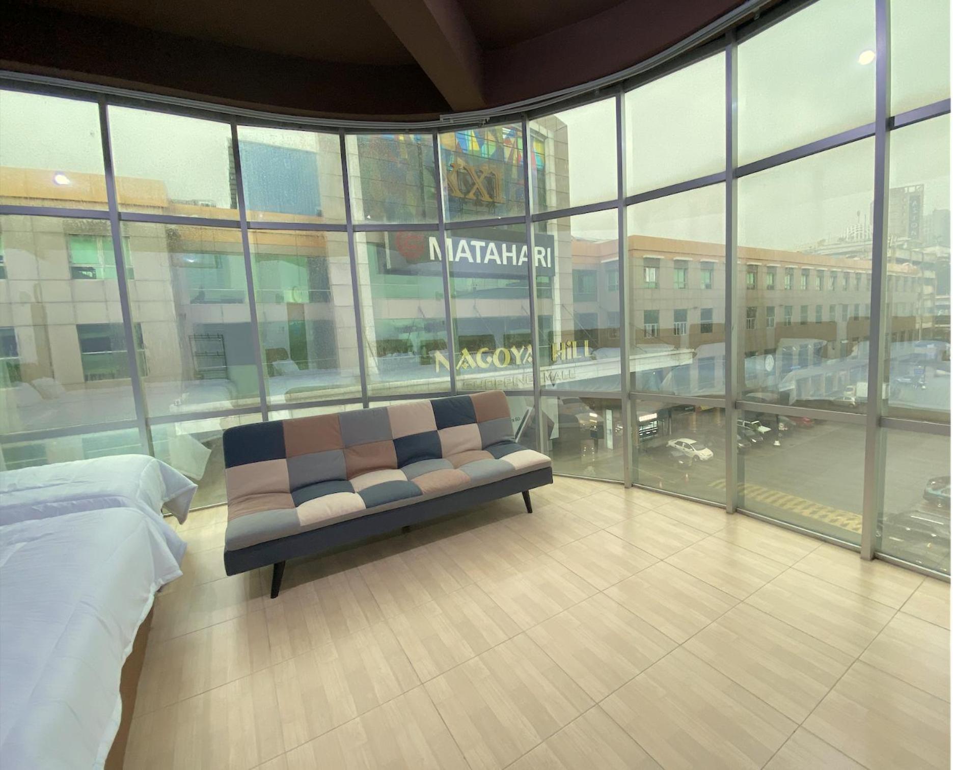 Family Room - Photo 5