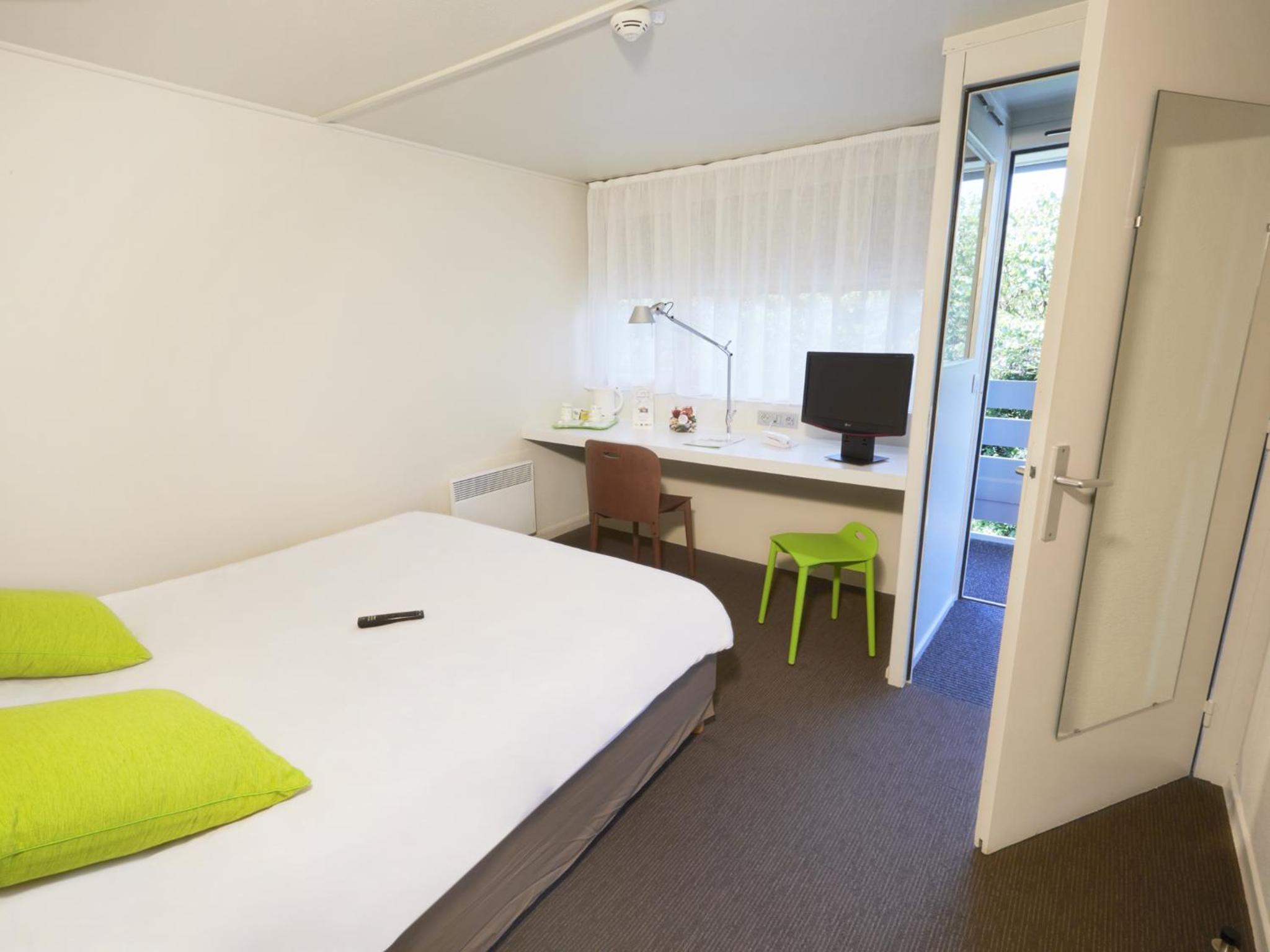 Standard Double Room - Photo 6