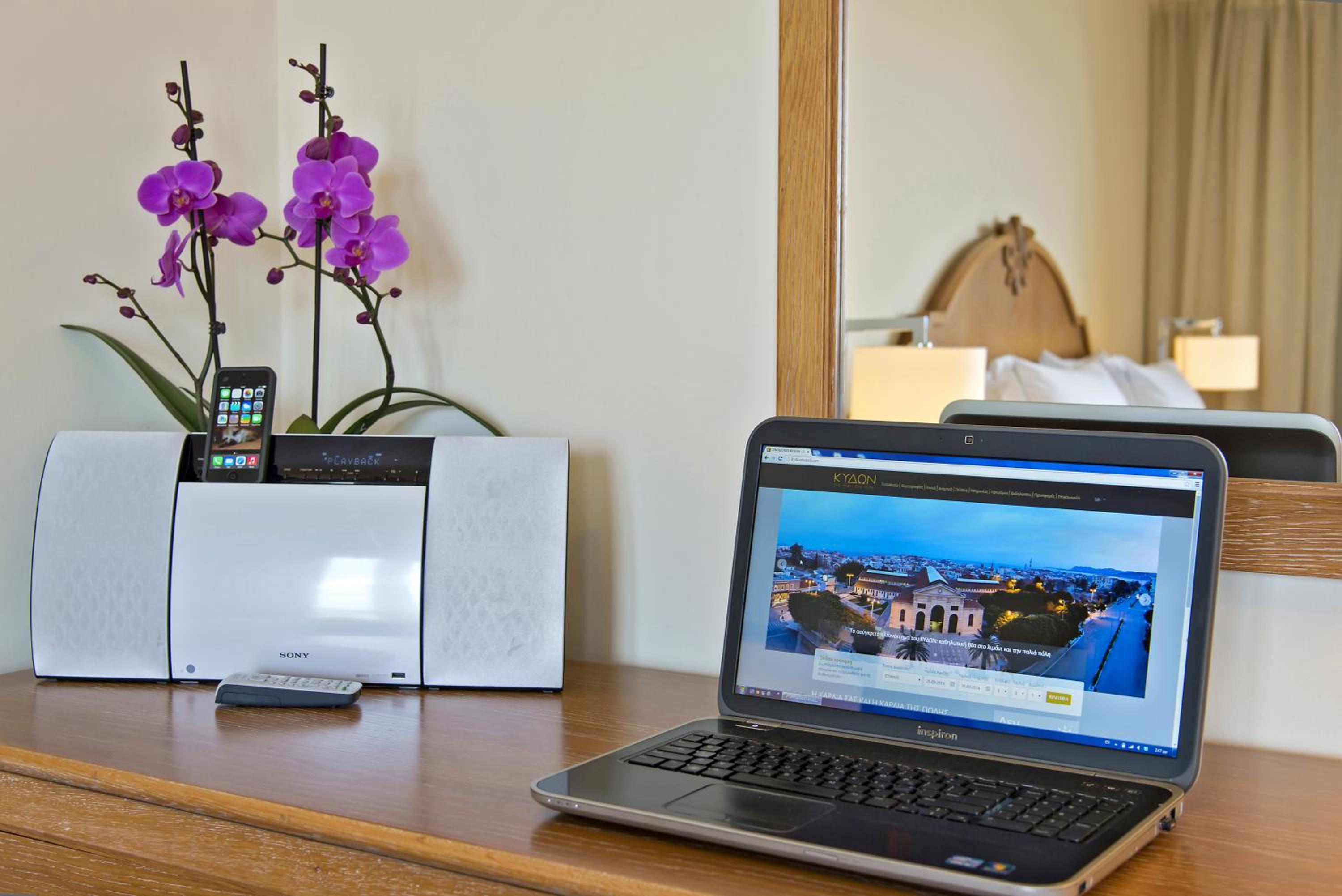Executive Suite with Town Old View - Photo 6