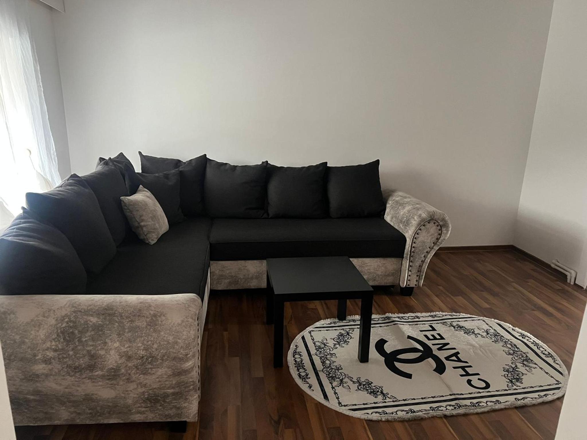 Three-Bedroom Apartment - Photo 8