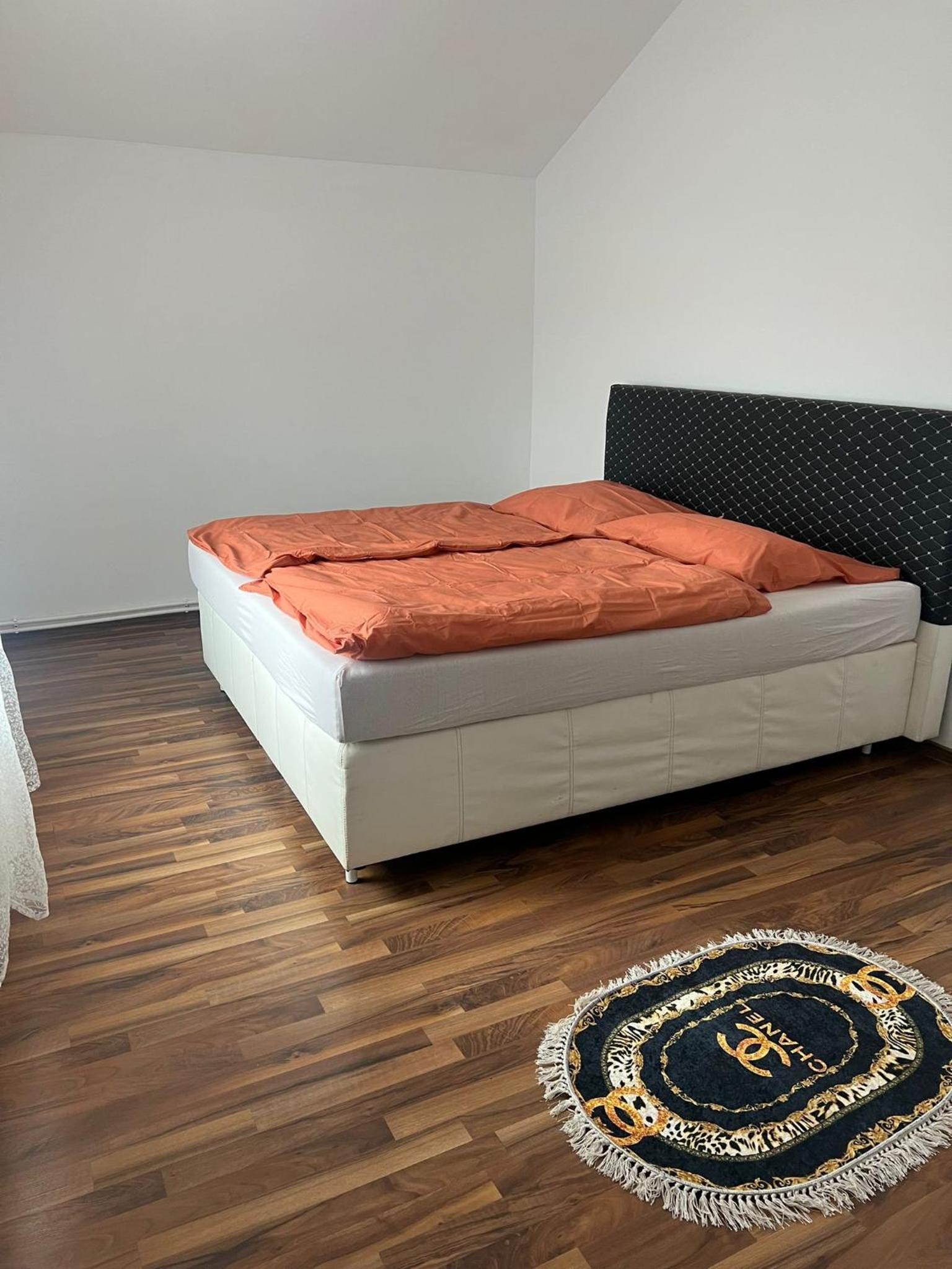 Three-Bedroom Apartment - Photo 6