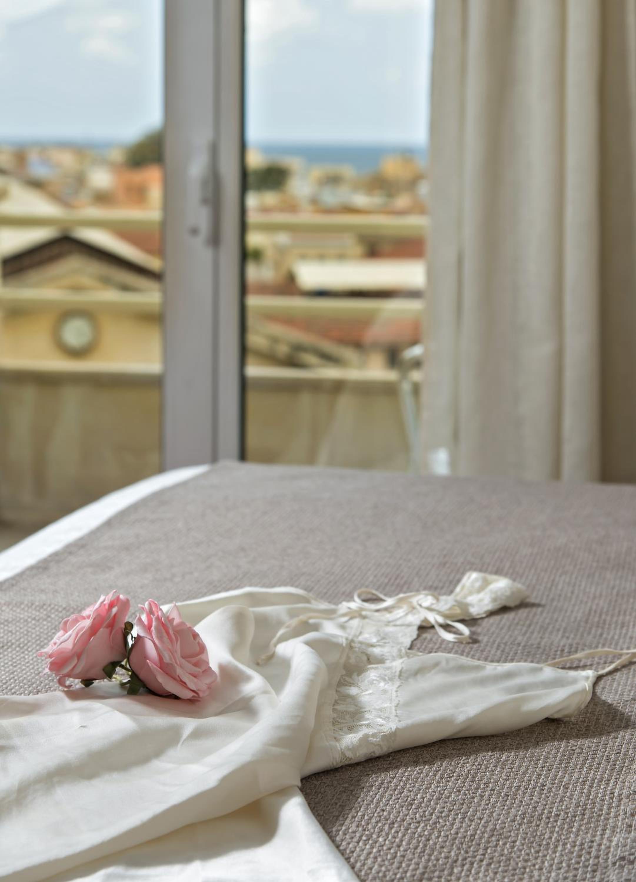 Junior Suite with Old Town View - Photo 9